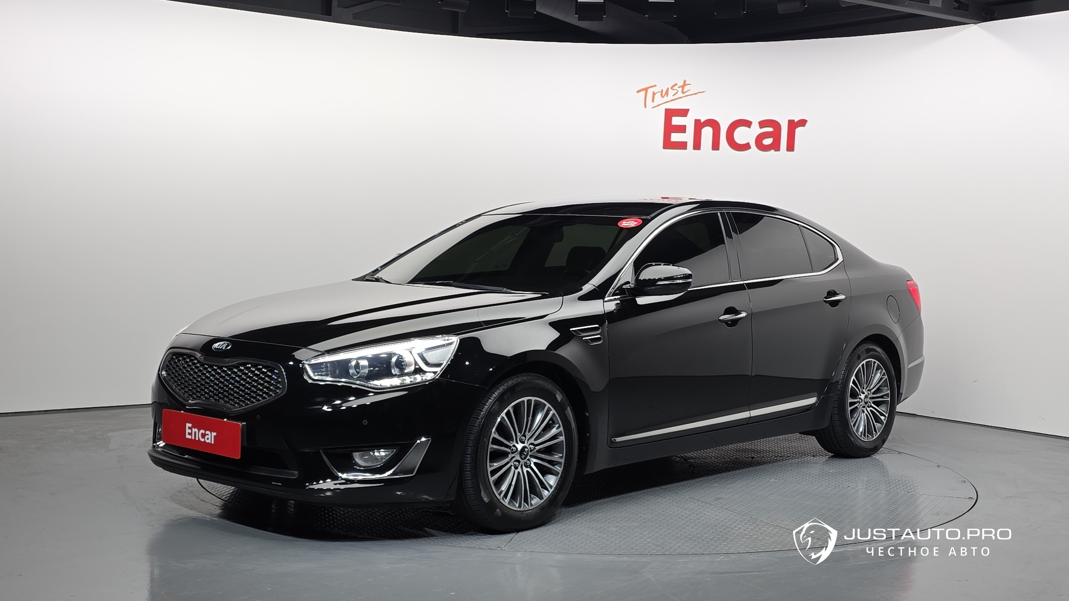 Автомобиль Kia K7