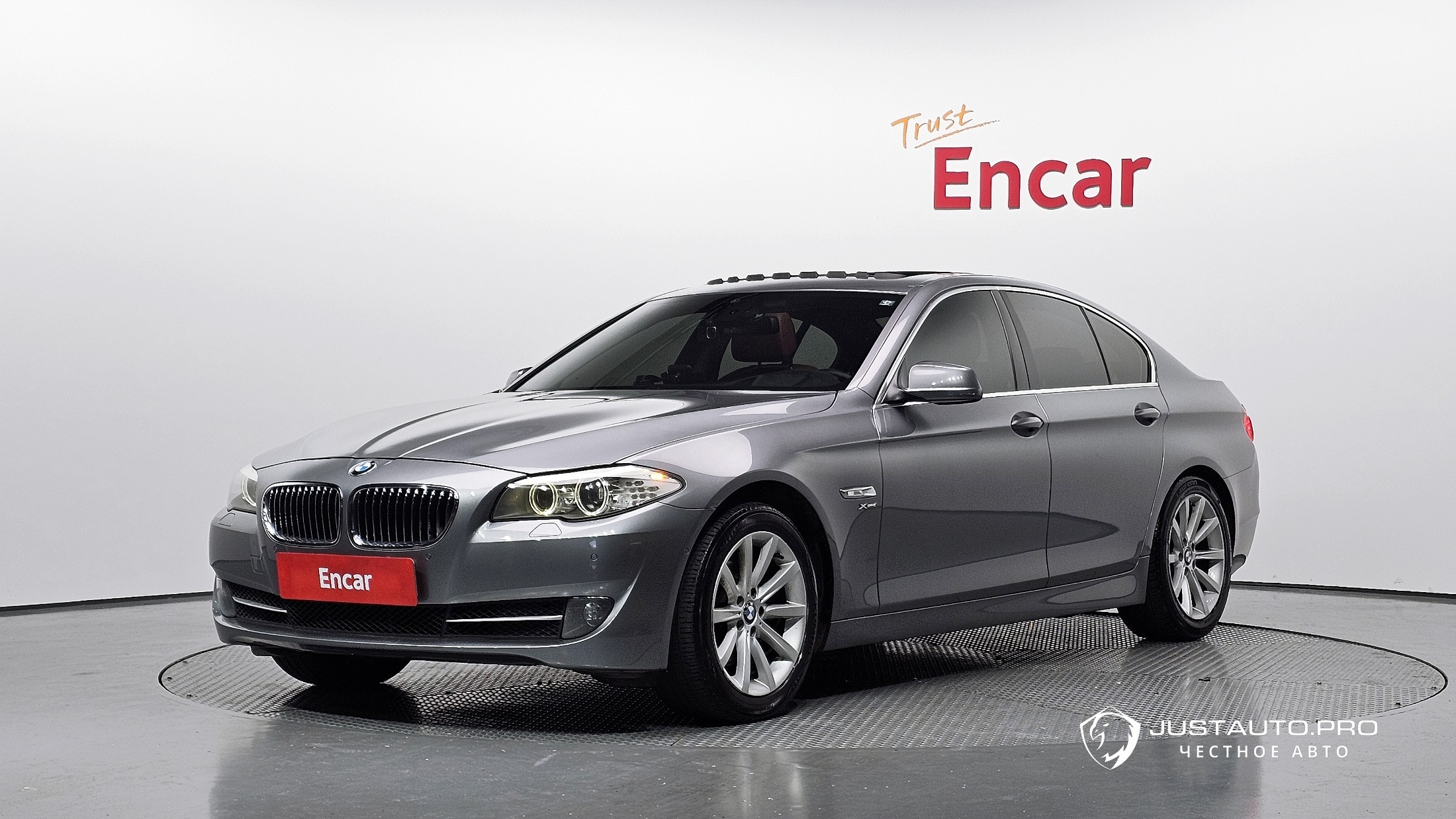 Автомобиль BMW 5-Series