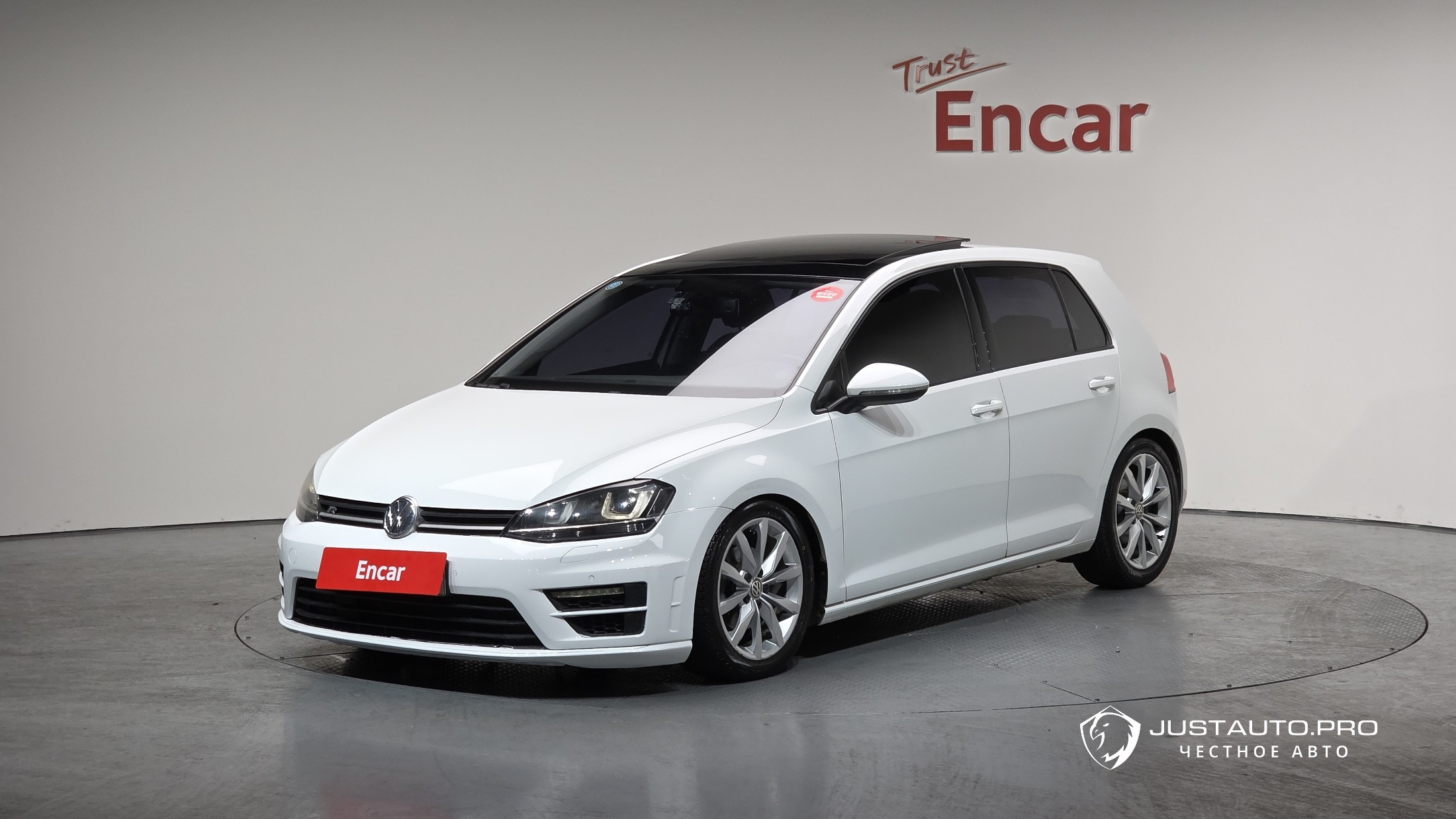 Автомобиль Volkswagen Golf