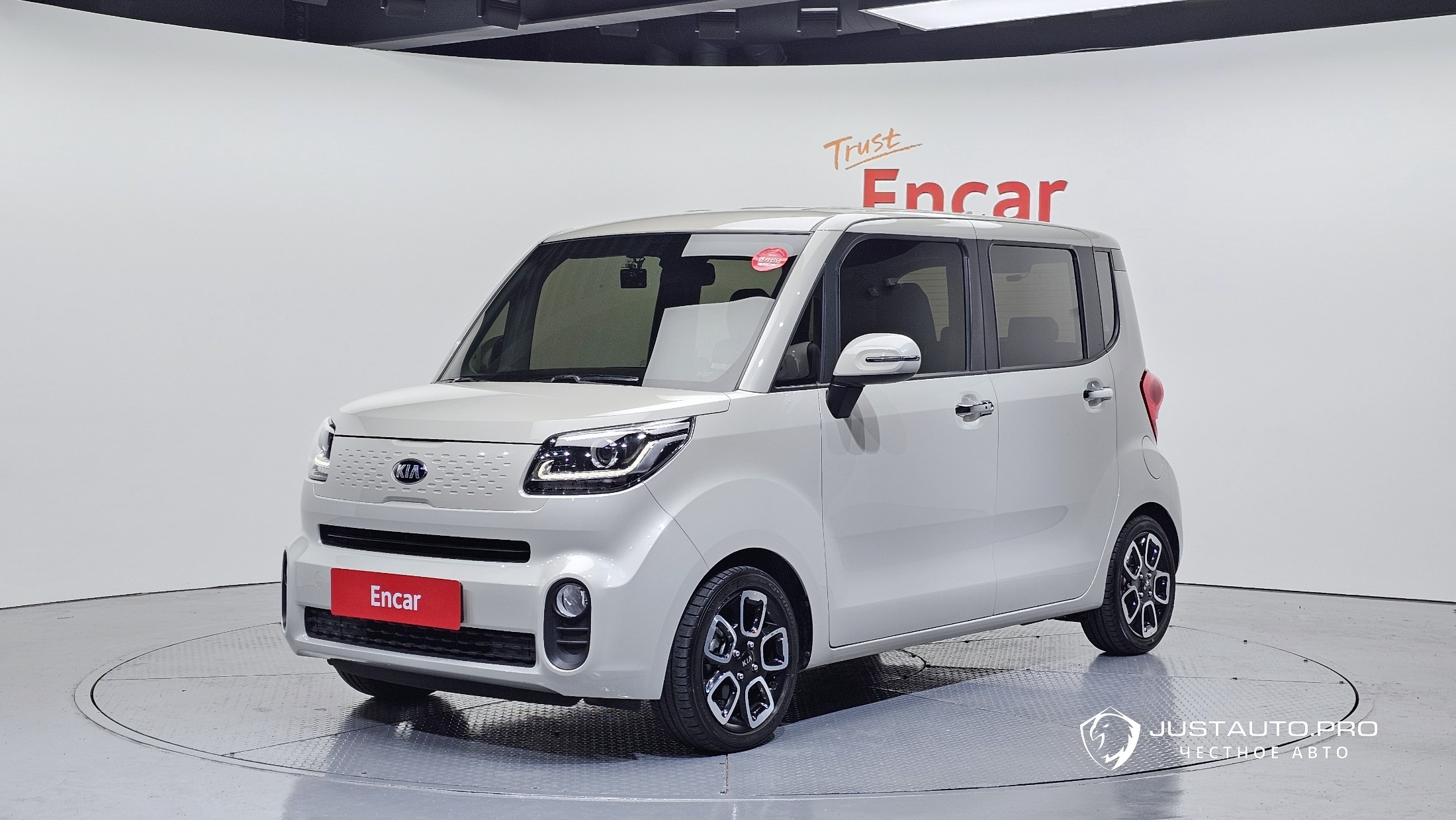 Автомобиль Kia RAY