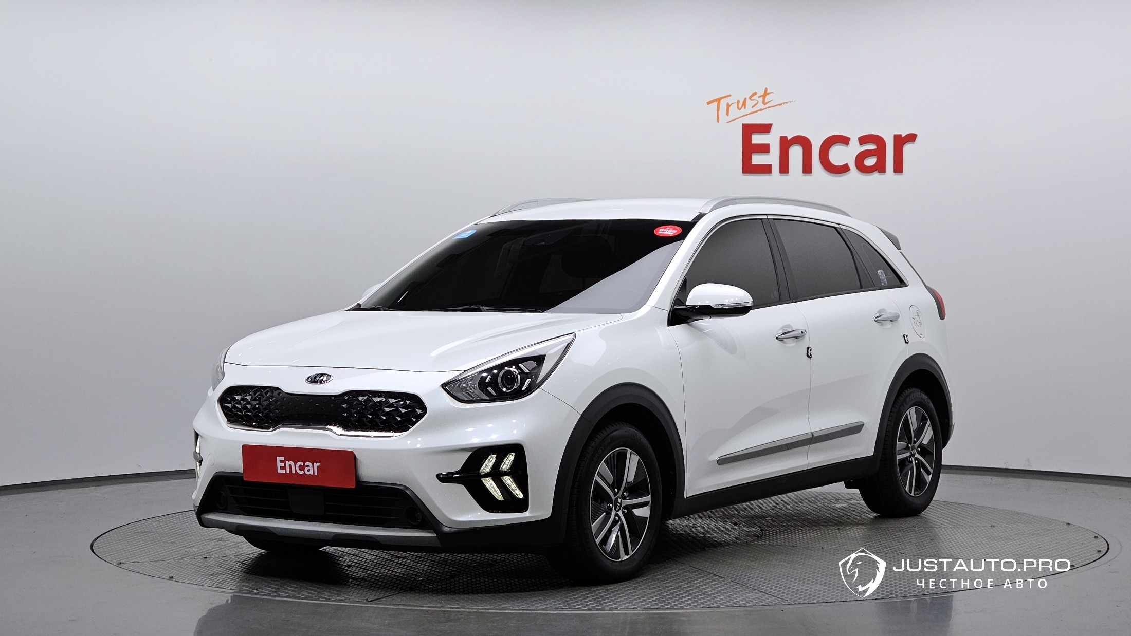 Автомобиль Kia Niro