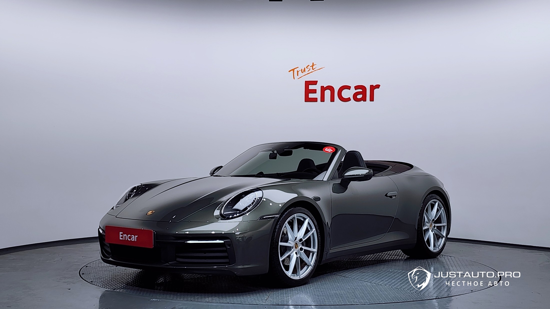 Автомобиль Porsche 911