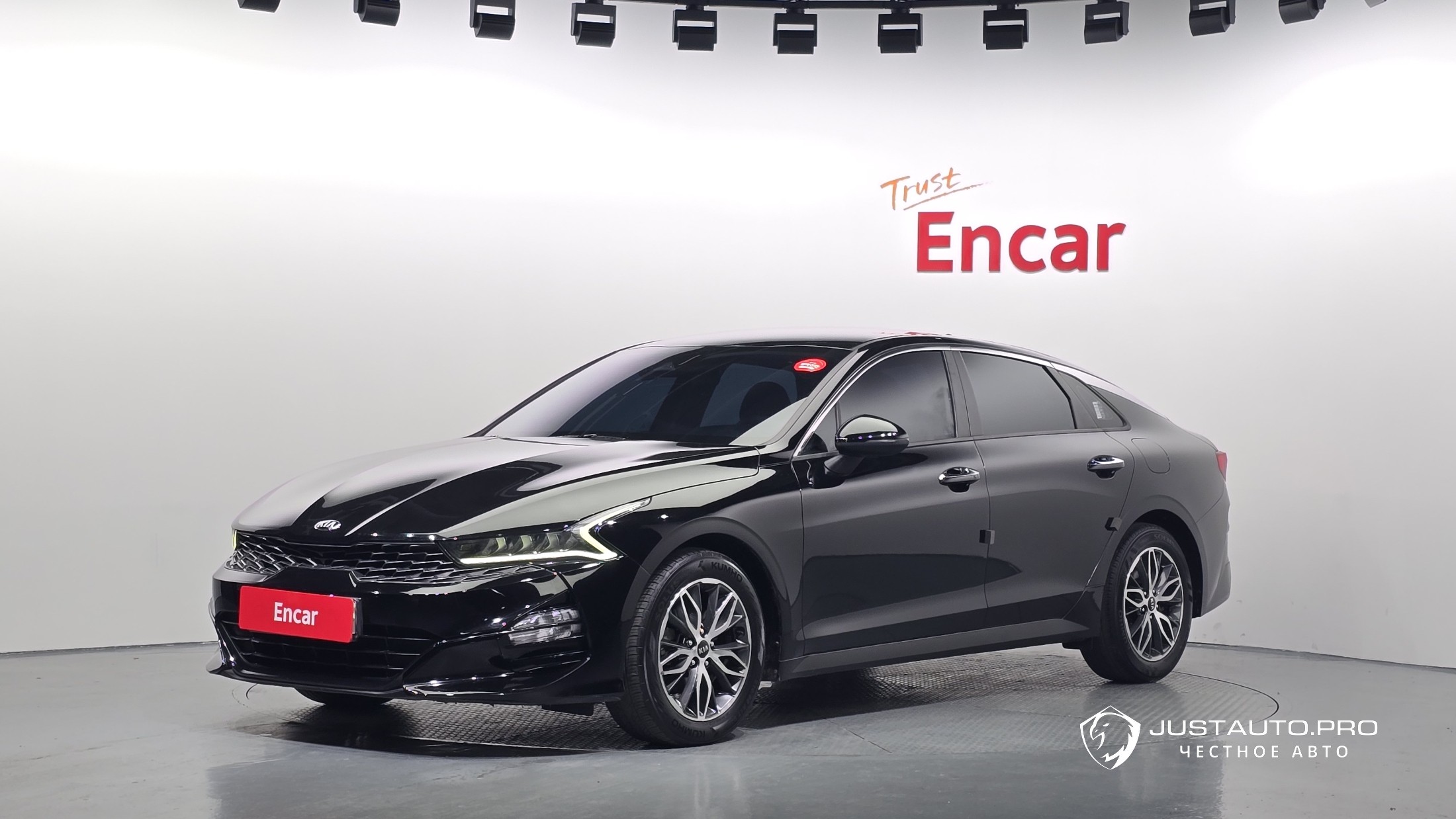 Автомобиль Kia K5