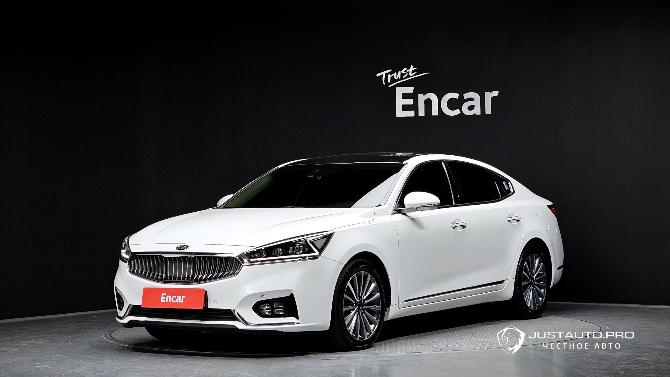 Автомобиль Kia K7