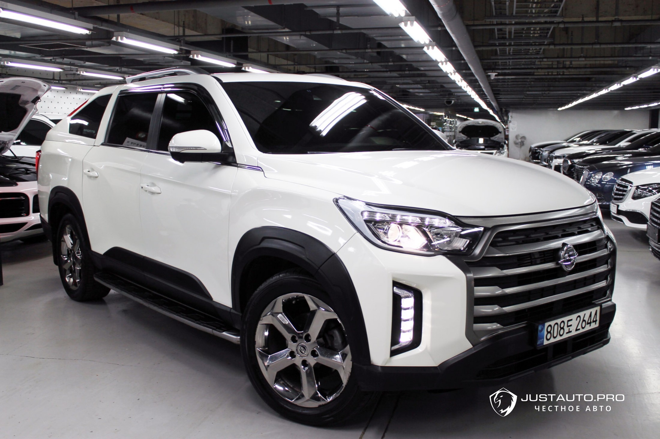Автомобиль KG_Mobility_Ssangyong Rexton