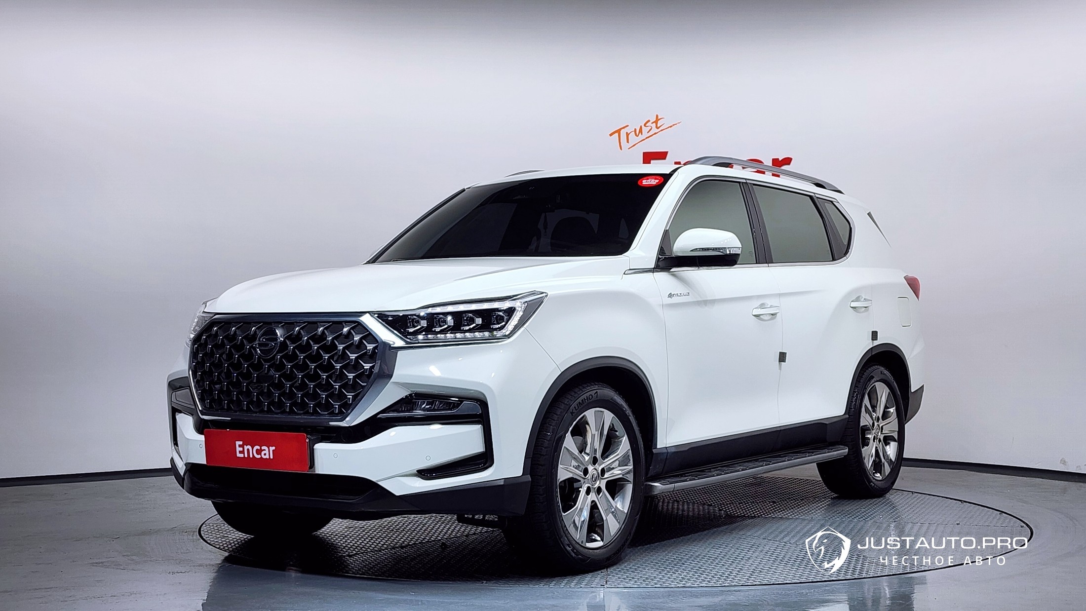 Автомобиль KG_Mobility_Ssangyong Rexton