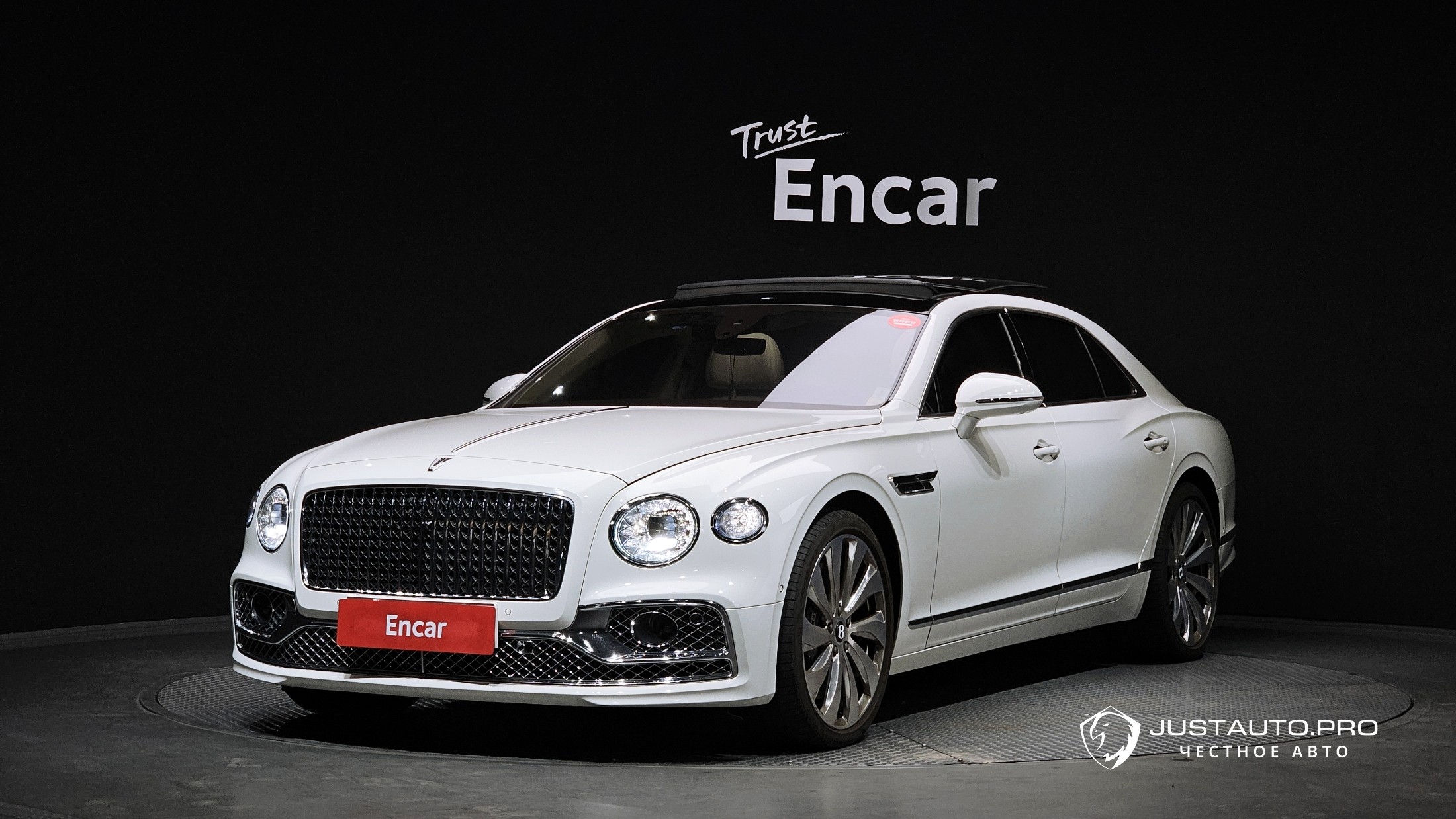Автомобиль Bentley Flying Spur