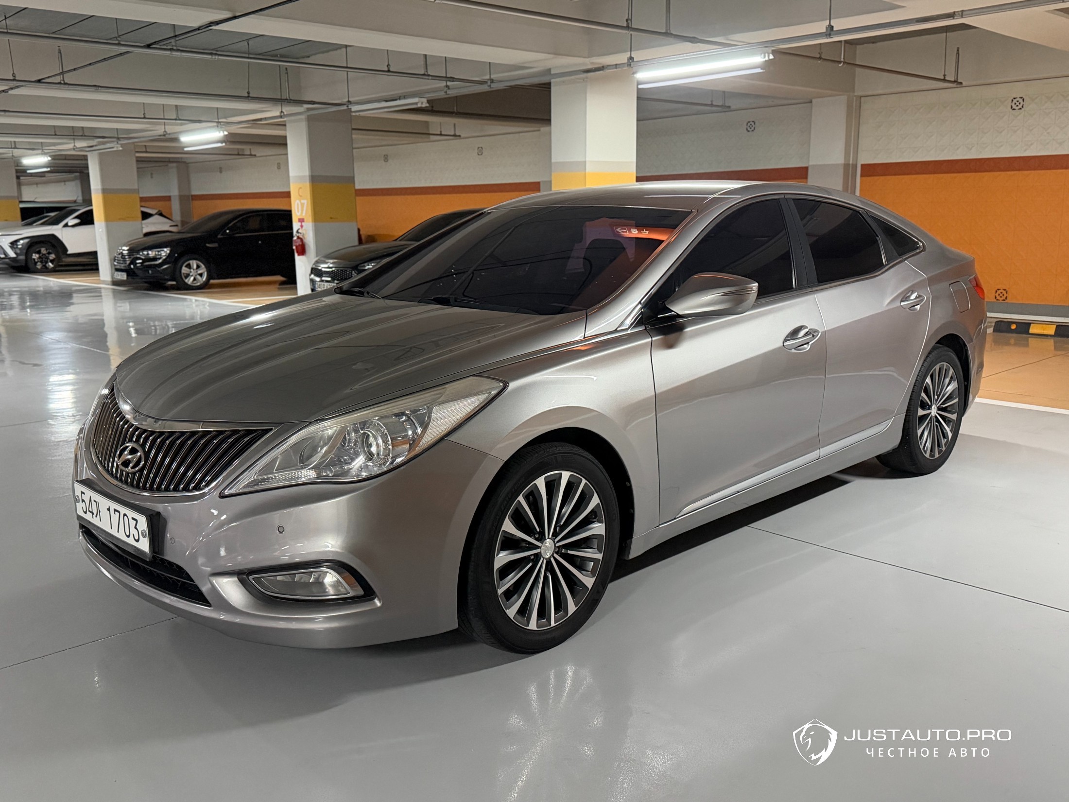 Автомобиль Hyundai Grandeur