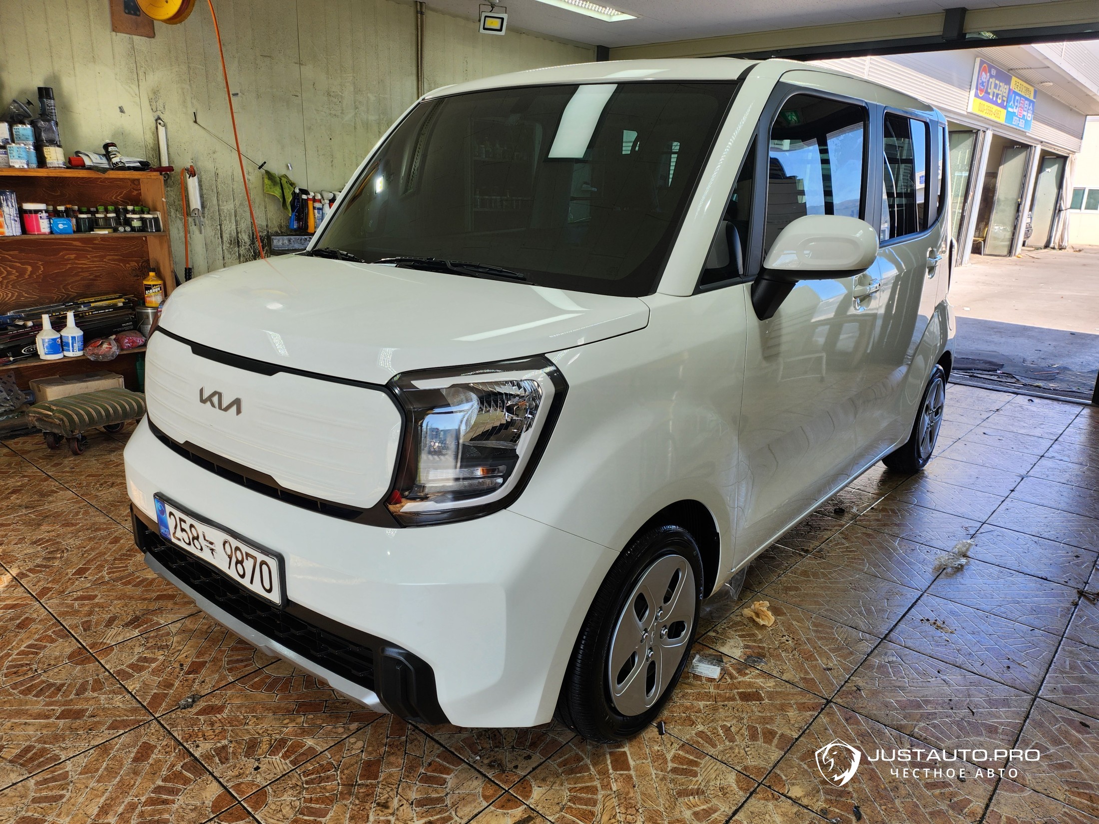 Автомобиль Kia RAY