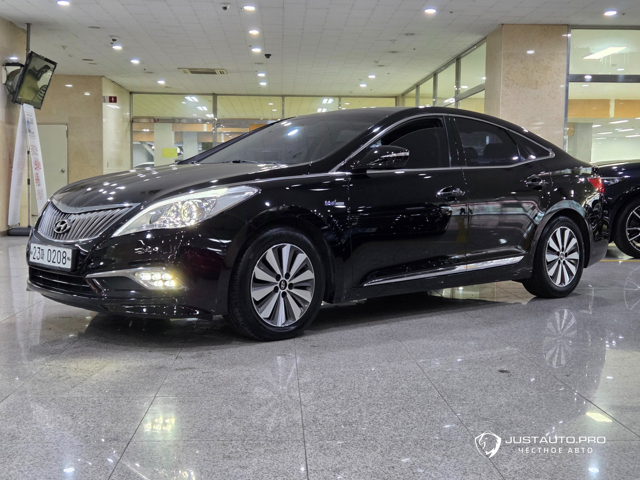 Автомобиль Hyundai Grandeur