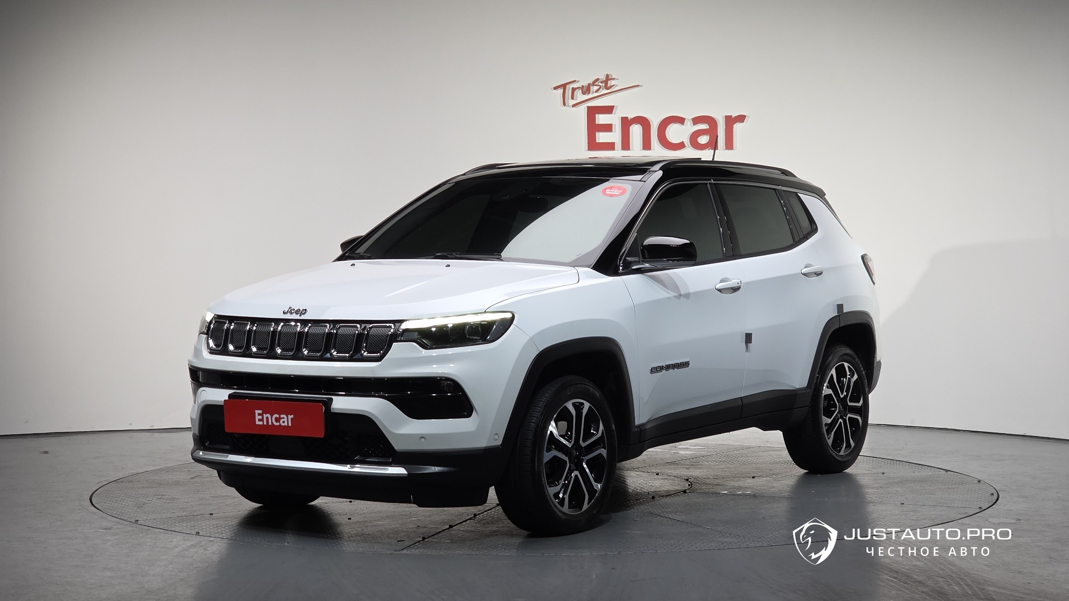 Автомобиль Jeep Compass