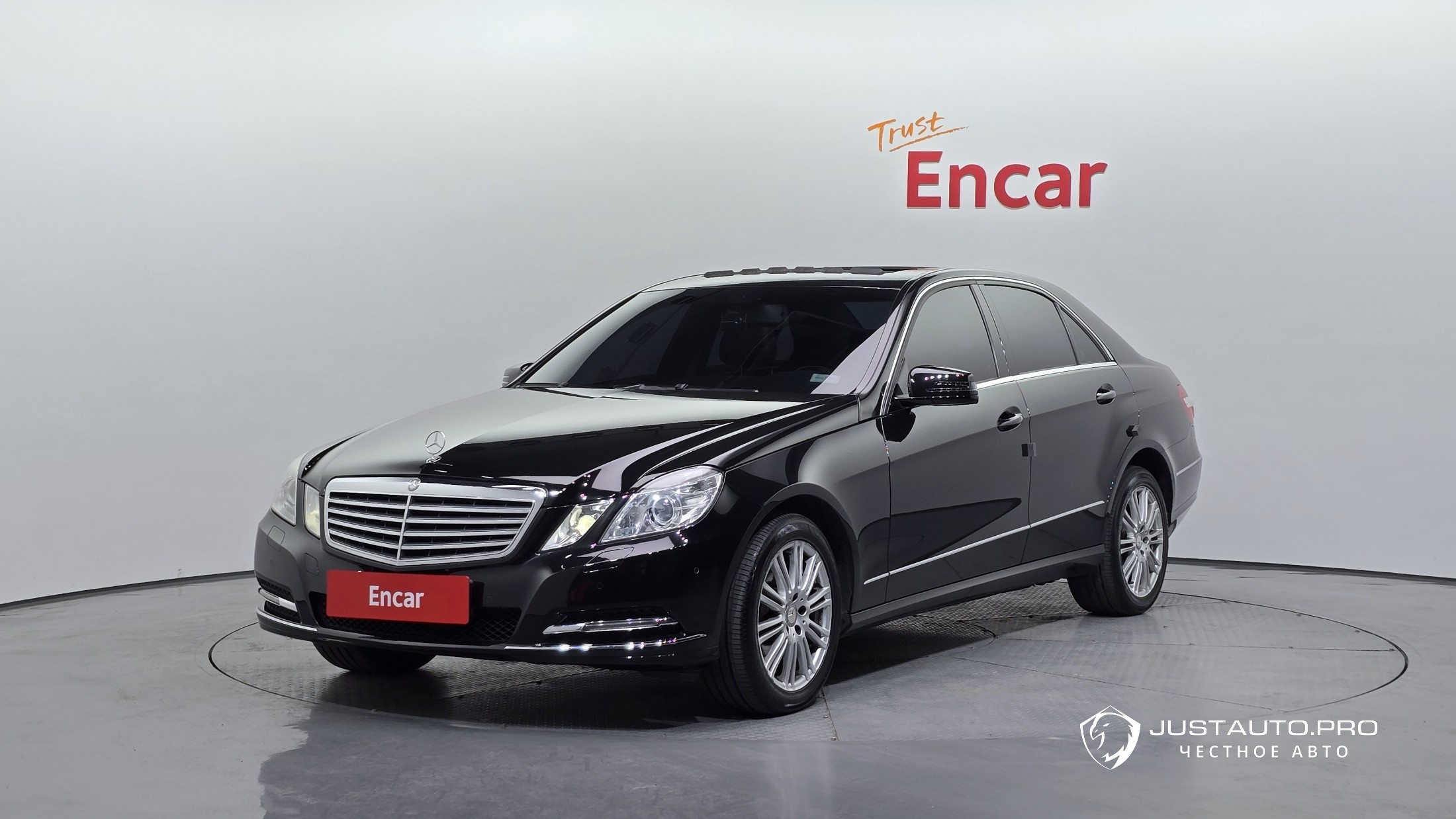 Автомобиль Mercedes-Benz E-Class