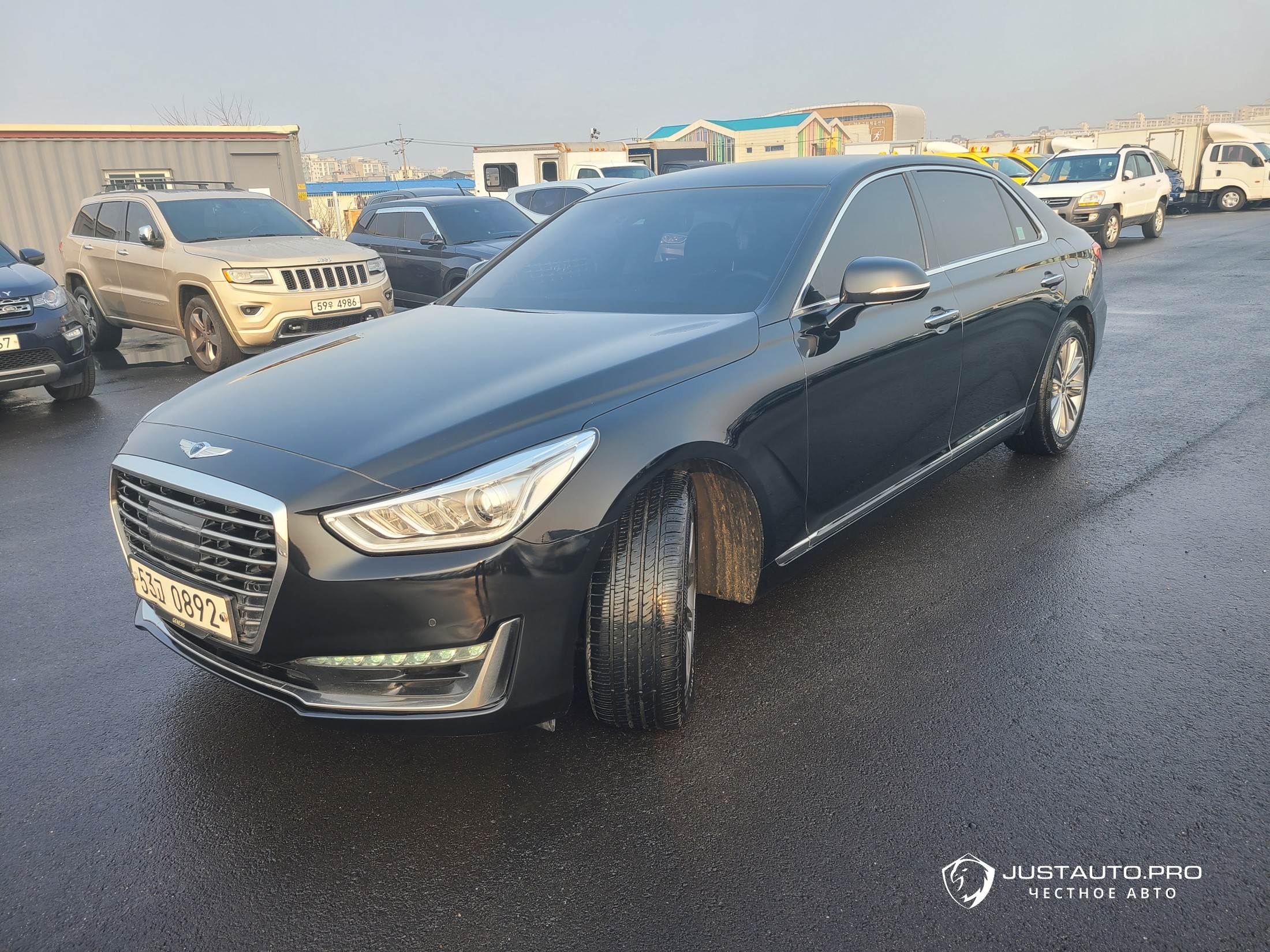 Автомобиль Genesis EQ900