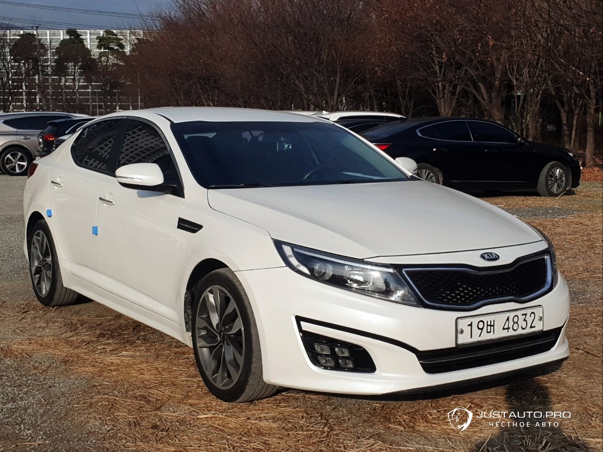 Автомобиль Kia K5