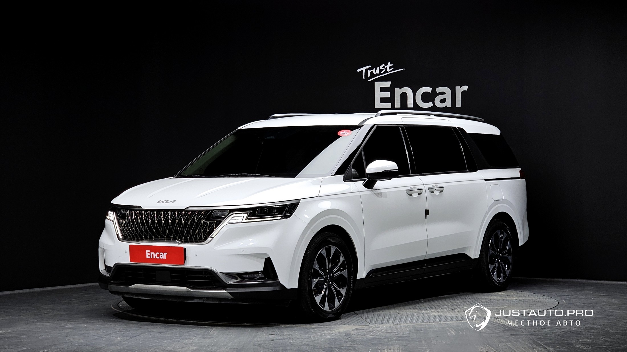 Автомобиль Kia Canival