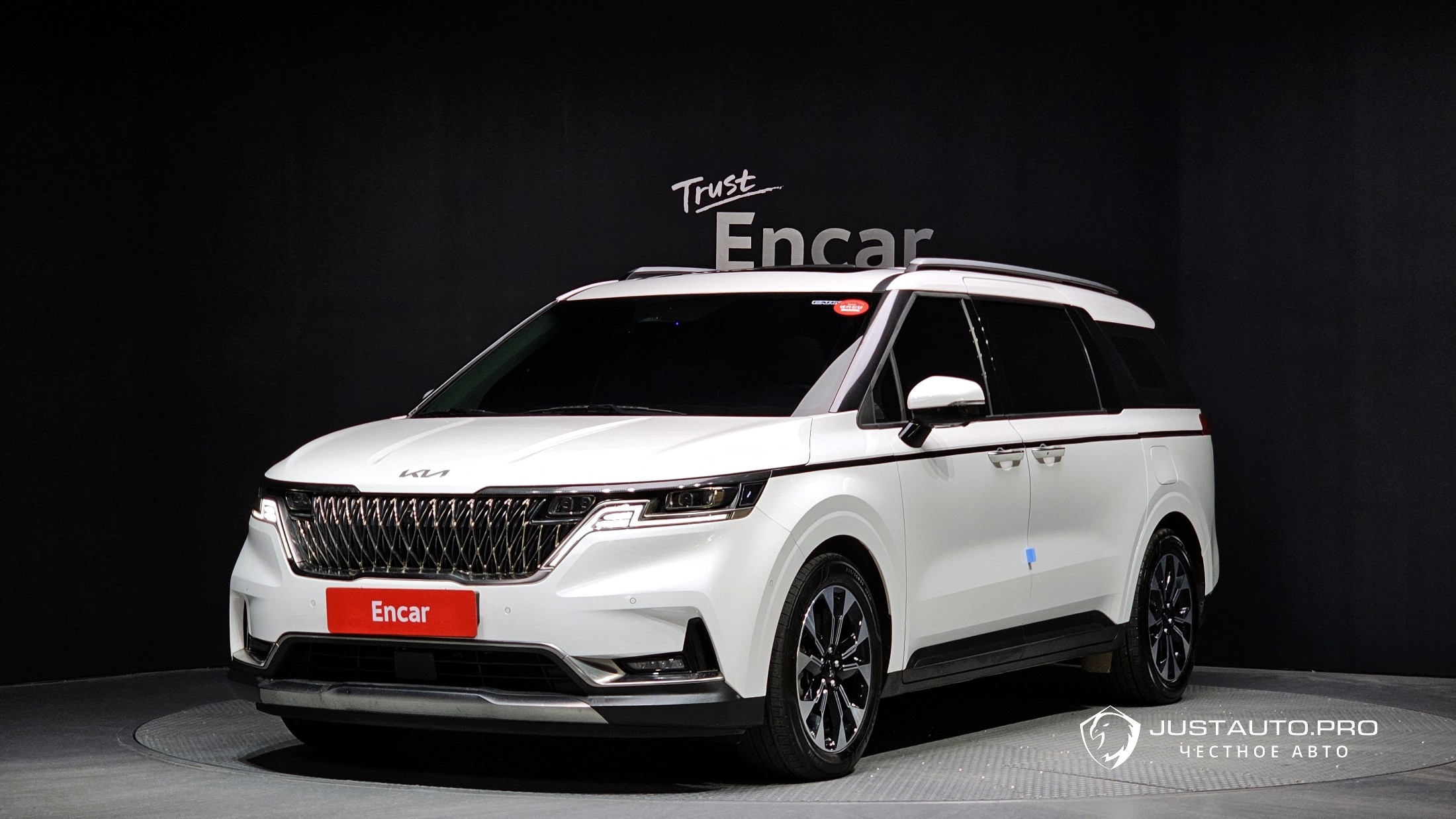 Автомобиль Kia Canival