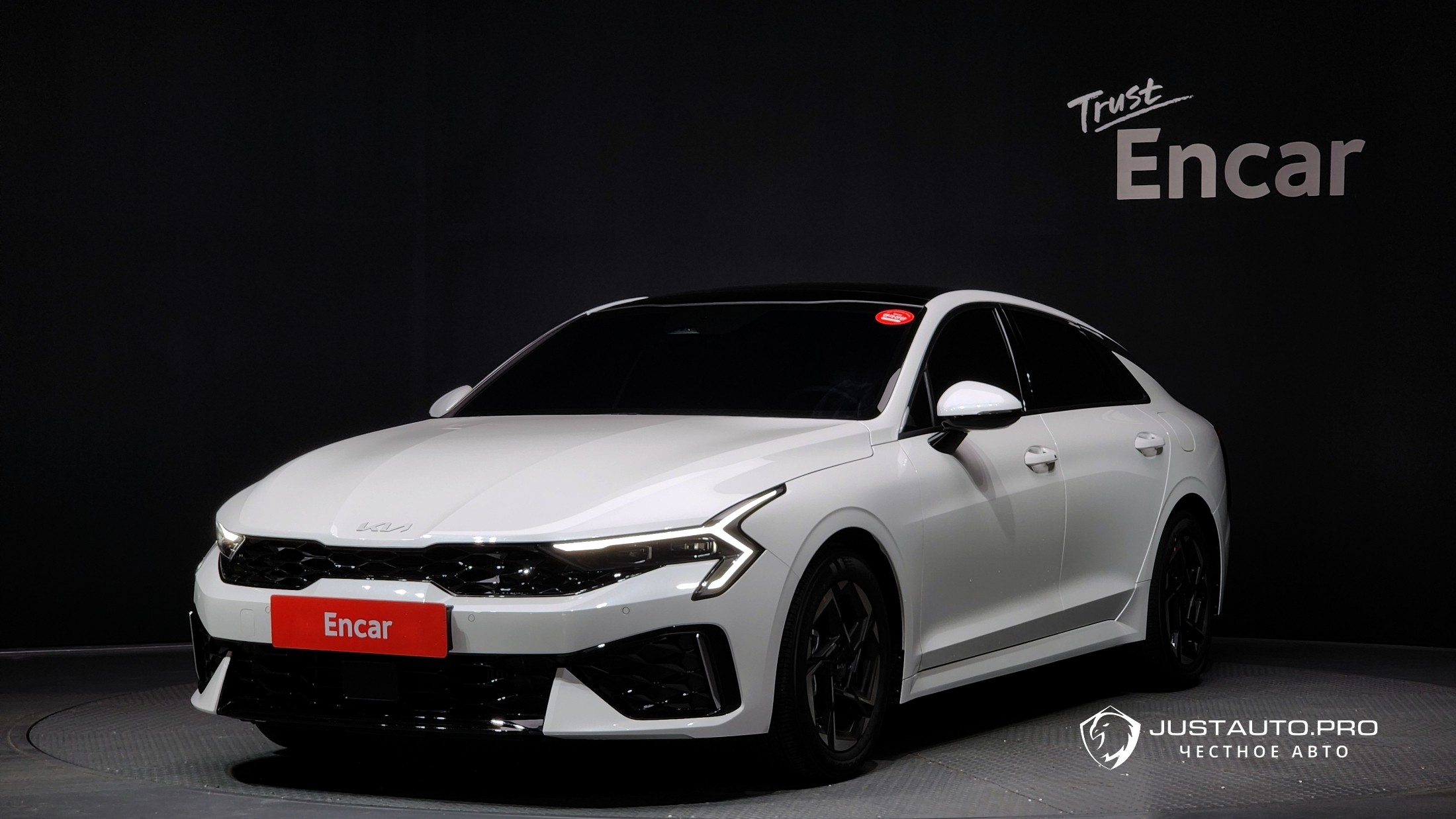 Автомобиль Kia K5