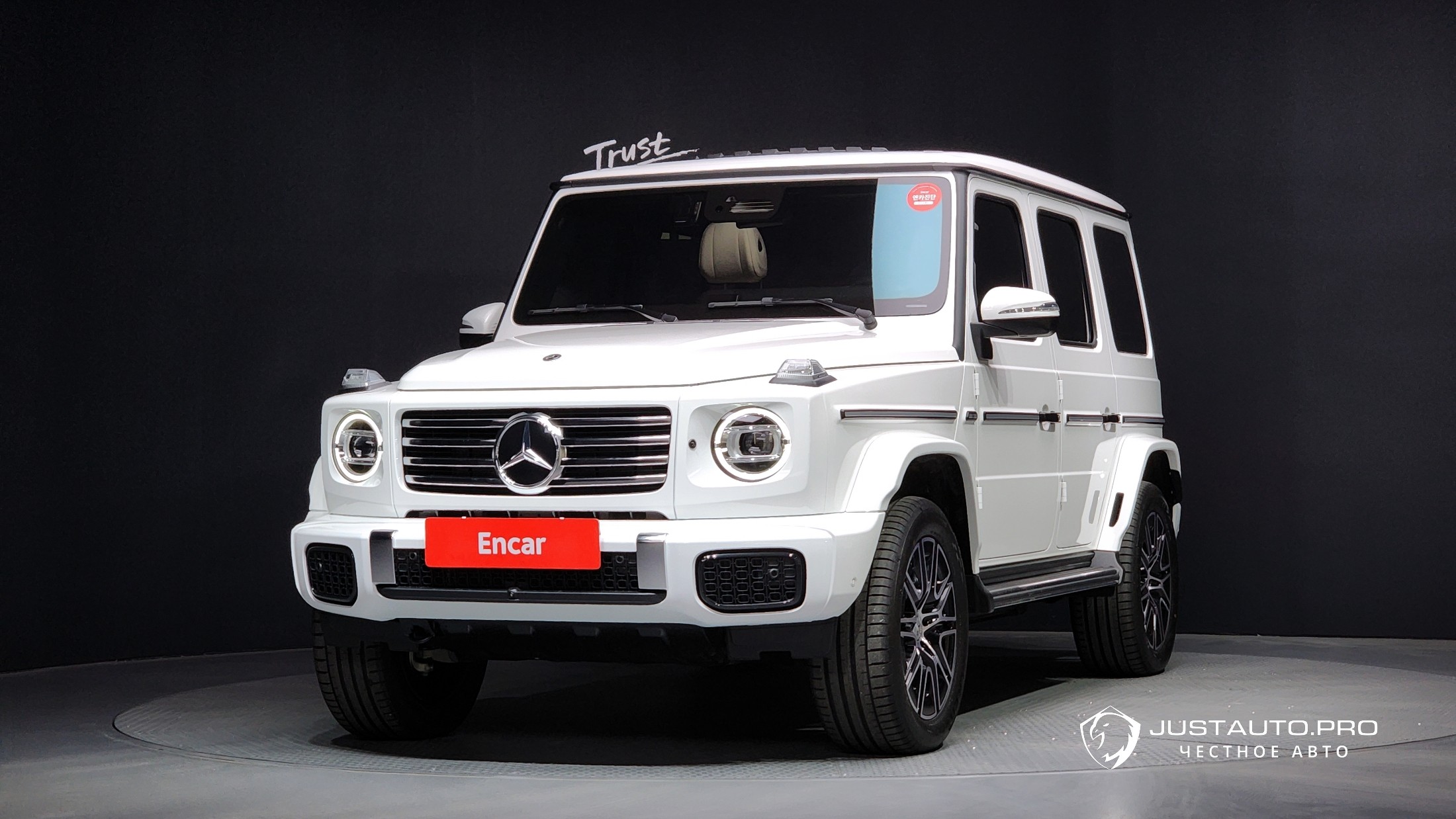 Автомобиль Mercedes-Benz G-Class