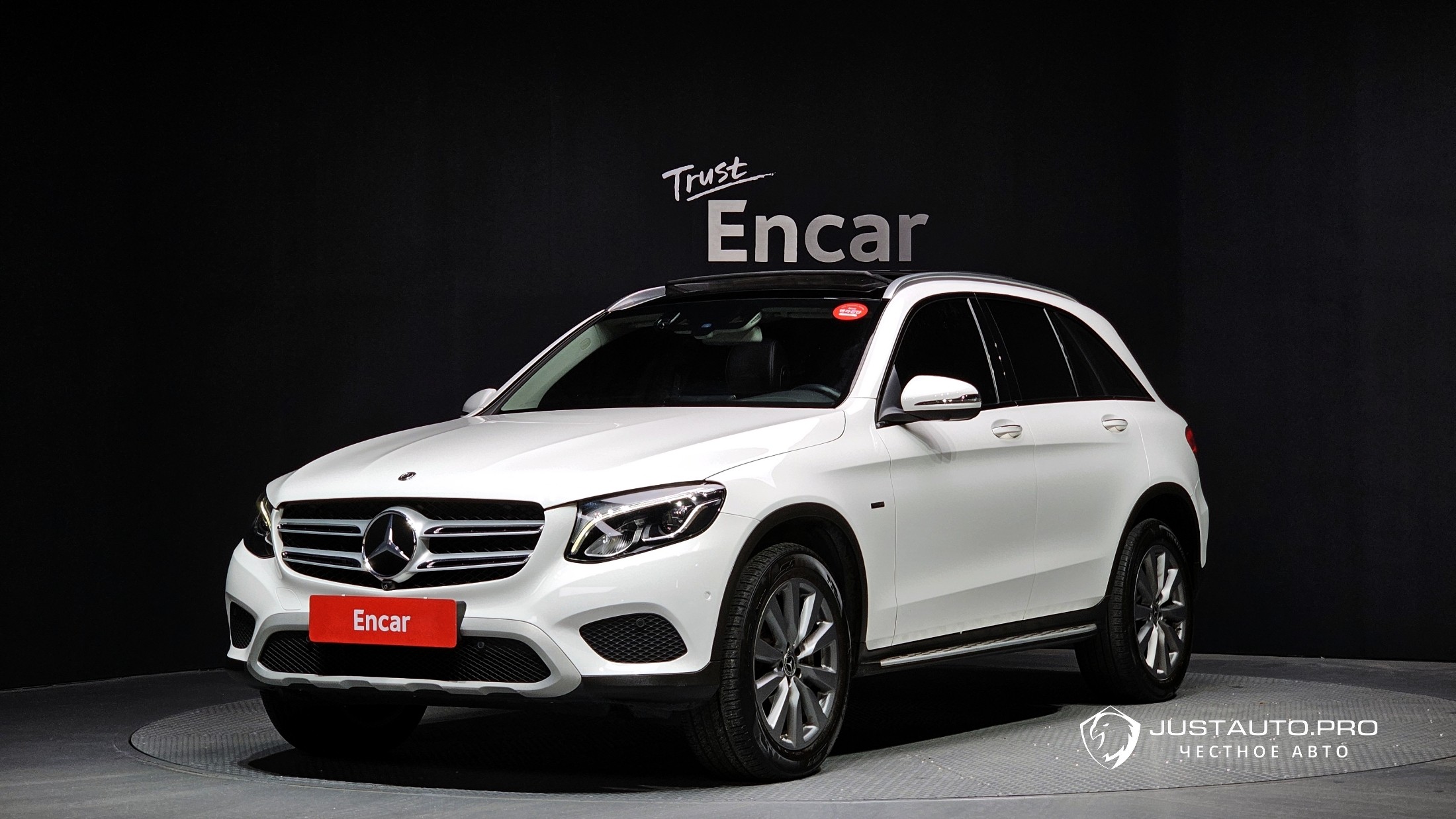 Автомобиль Mercedes-Benz GLC-Class