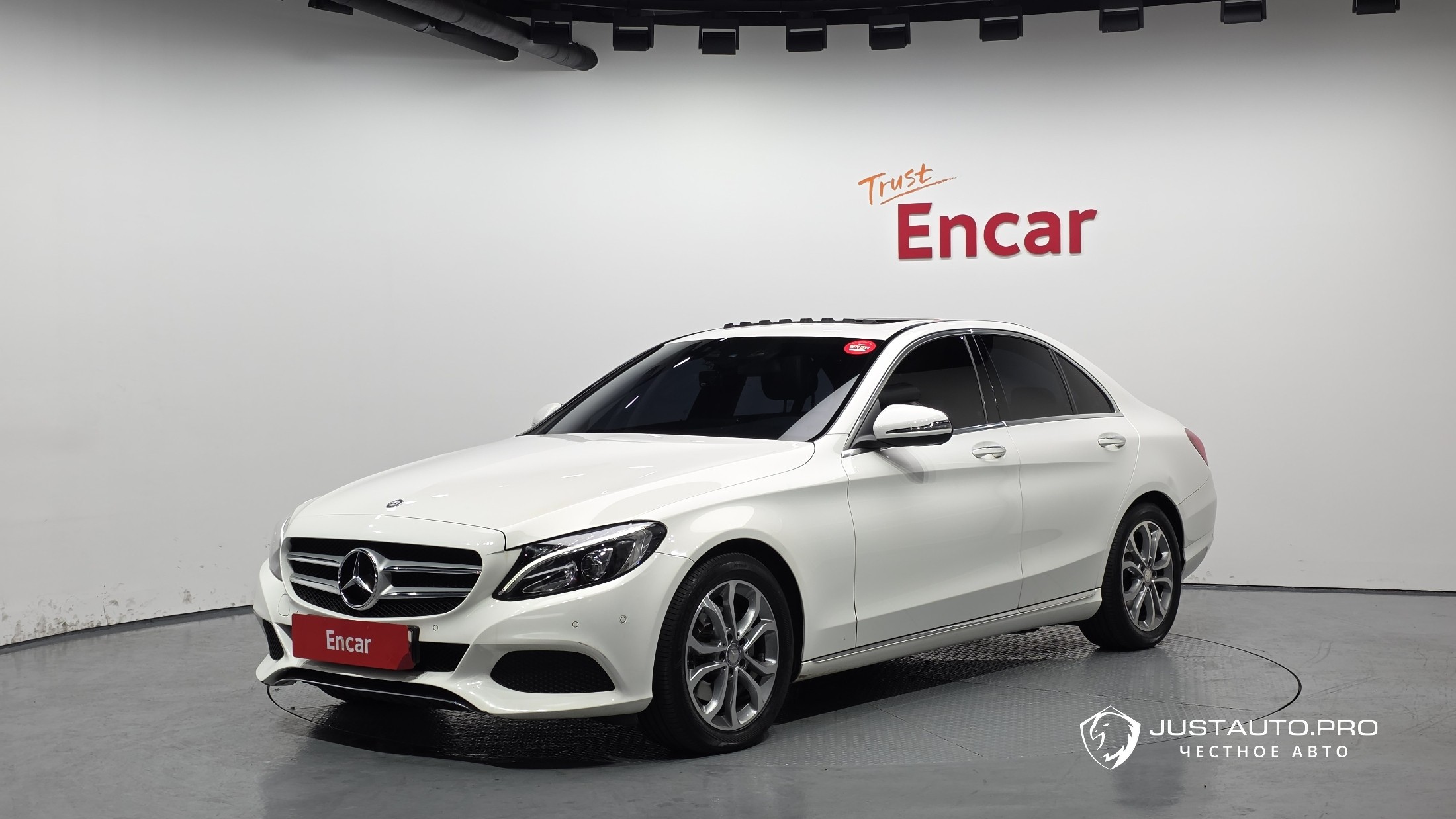 Автомобиль Mercedes-Benz C-Class