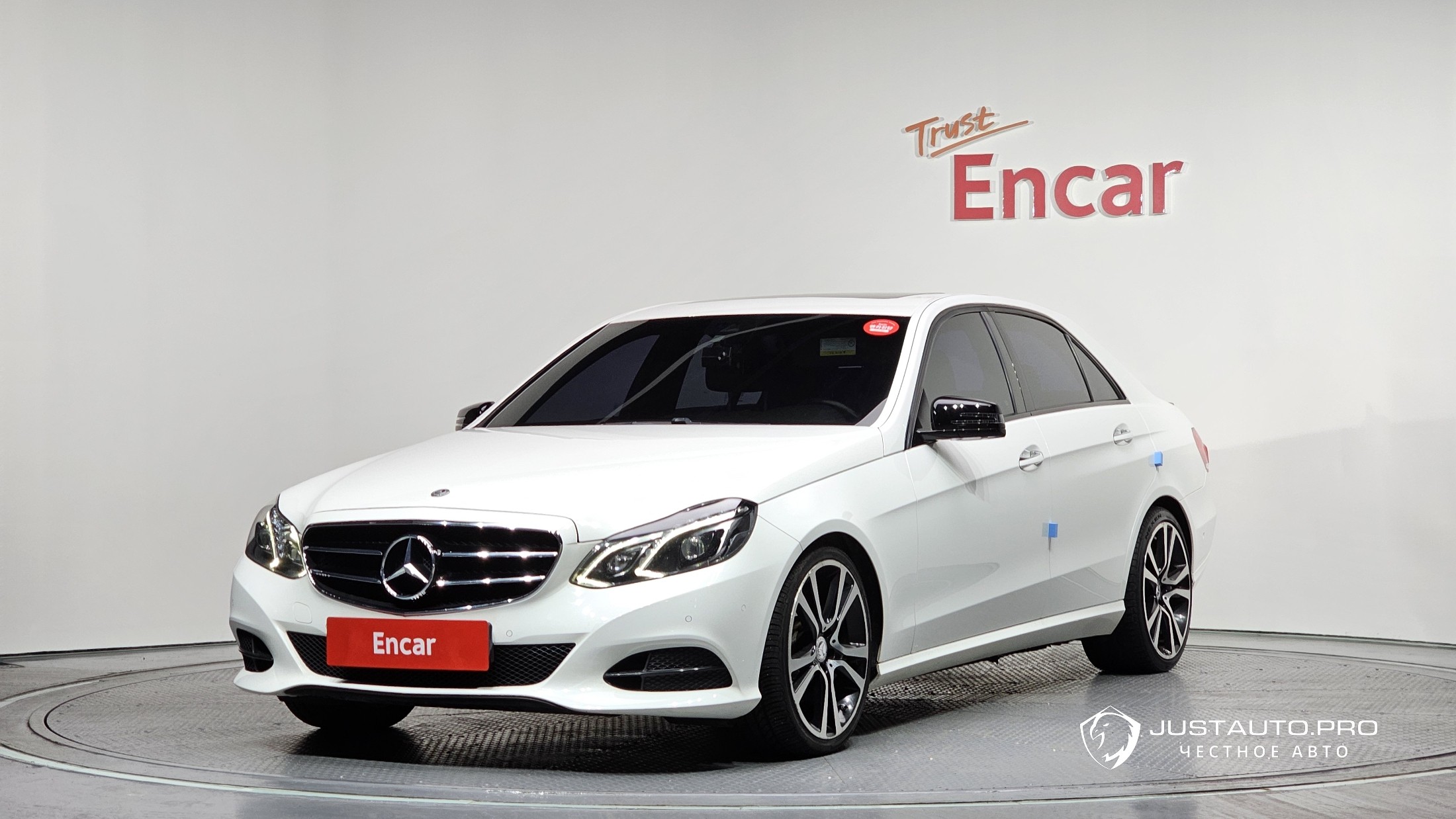 Автомобиль Mercedes-Benz E-Class