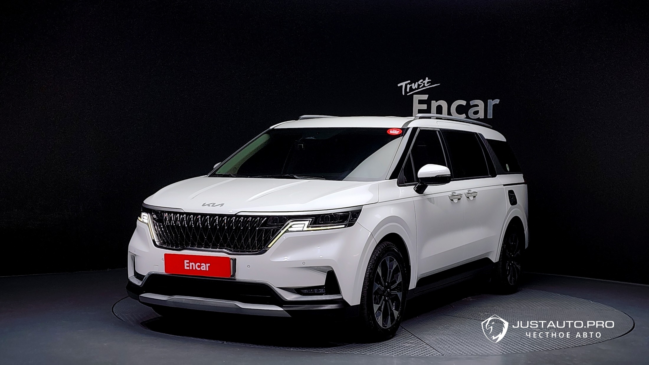 Автомобиль Kia Canival