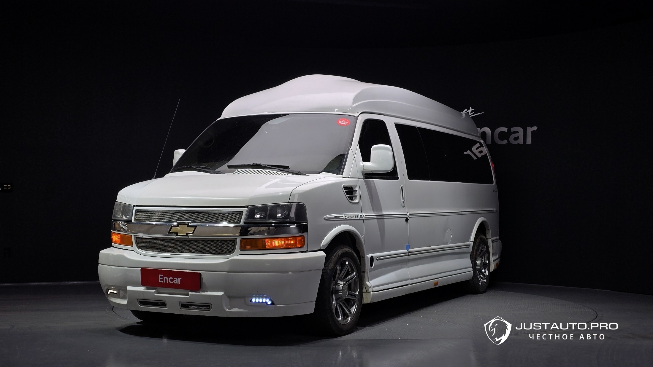 Автомобиль Chevrolet Express Van