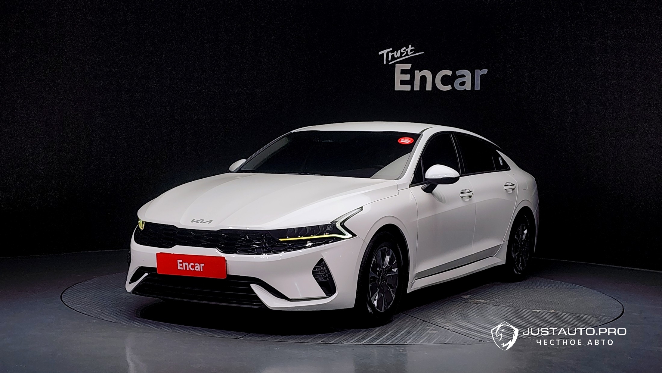 Автомобиль Kia K5
