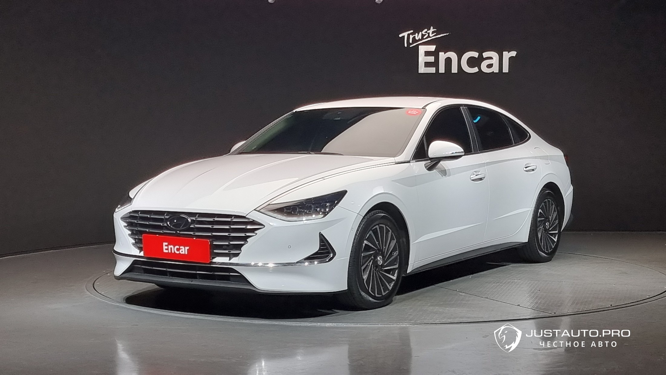 Автомобиль Hyundai Sonata