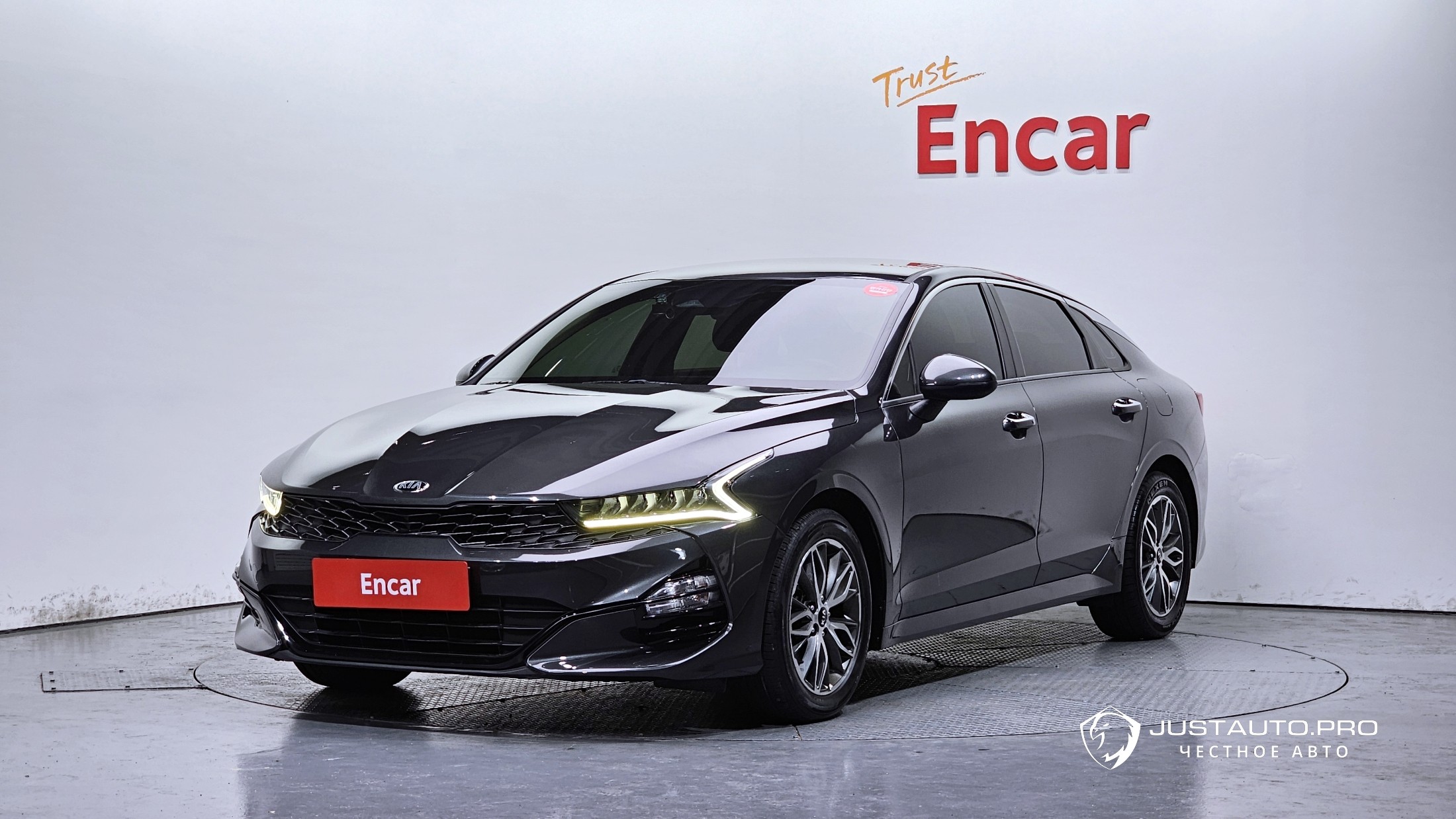 Автомобиль Kia K5