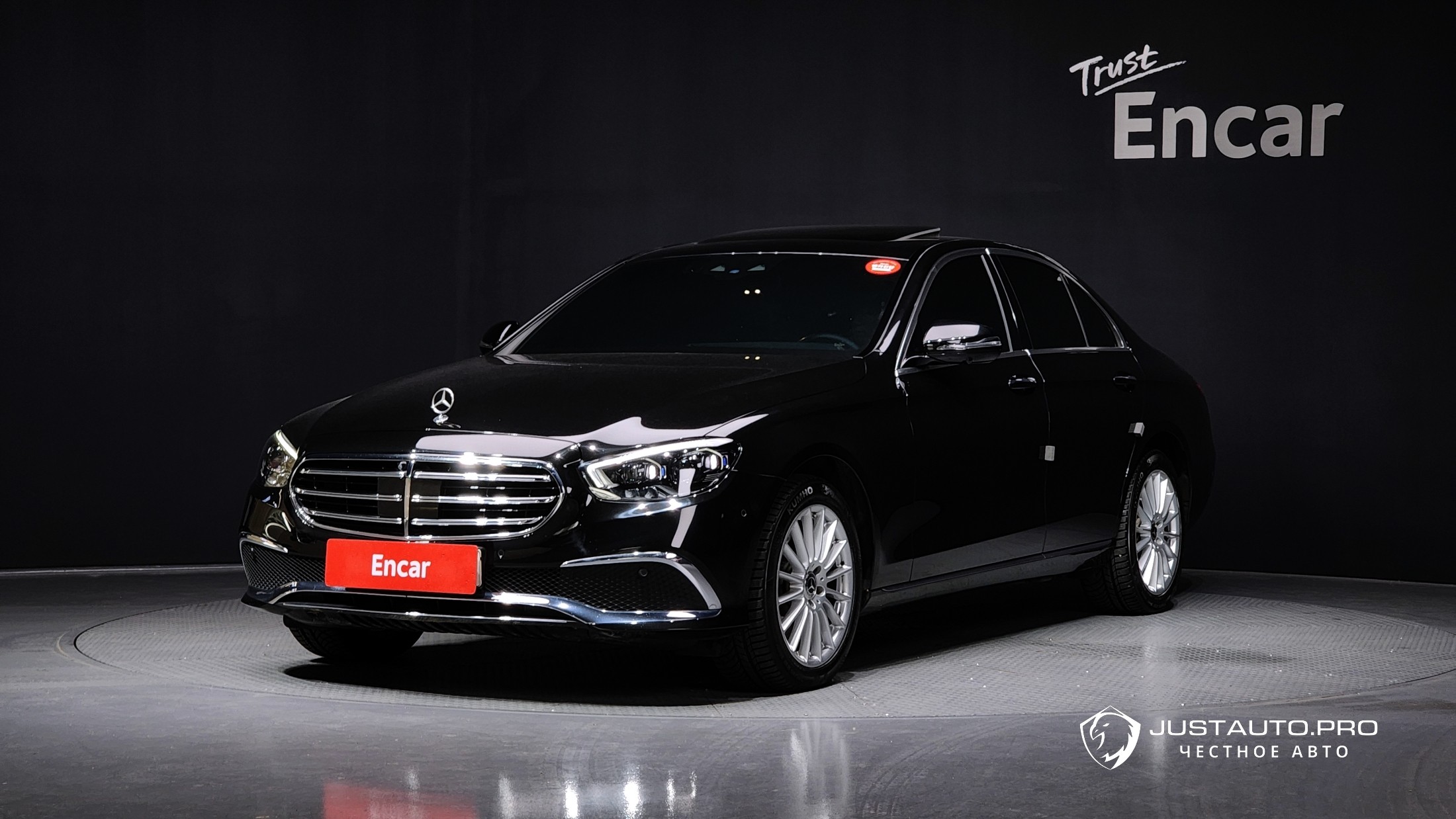 Автомобиль Mercedes-Benz E-Class