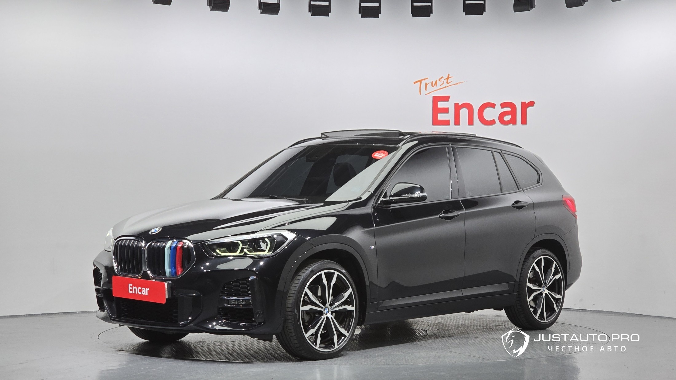 Автомобиль BMW X1