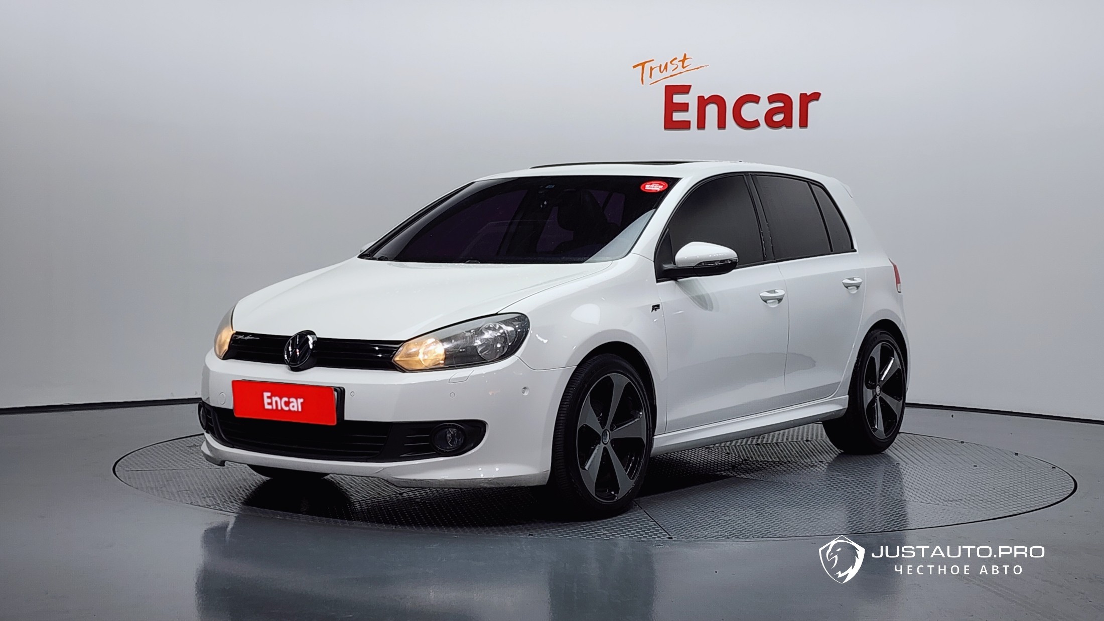 Автомобиль Volkswagen Golf