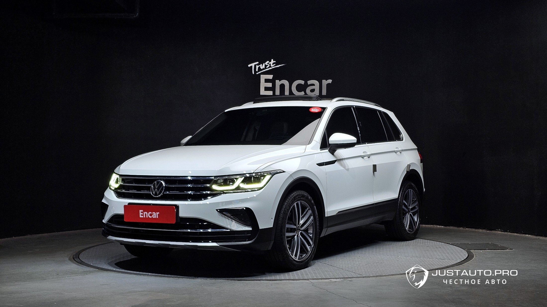 Автомобиль Volkswagen Tiguan