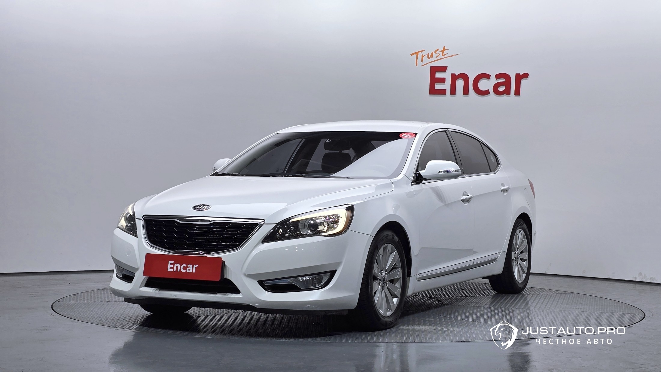 Автомобиль Kia K7