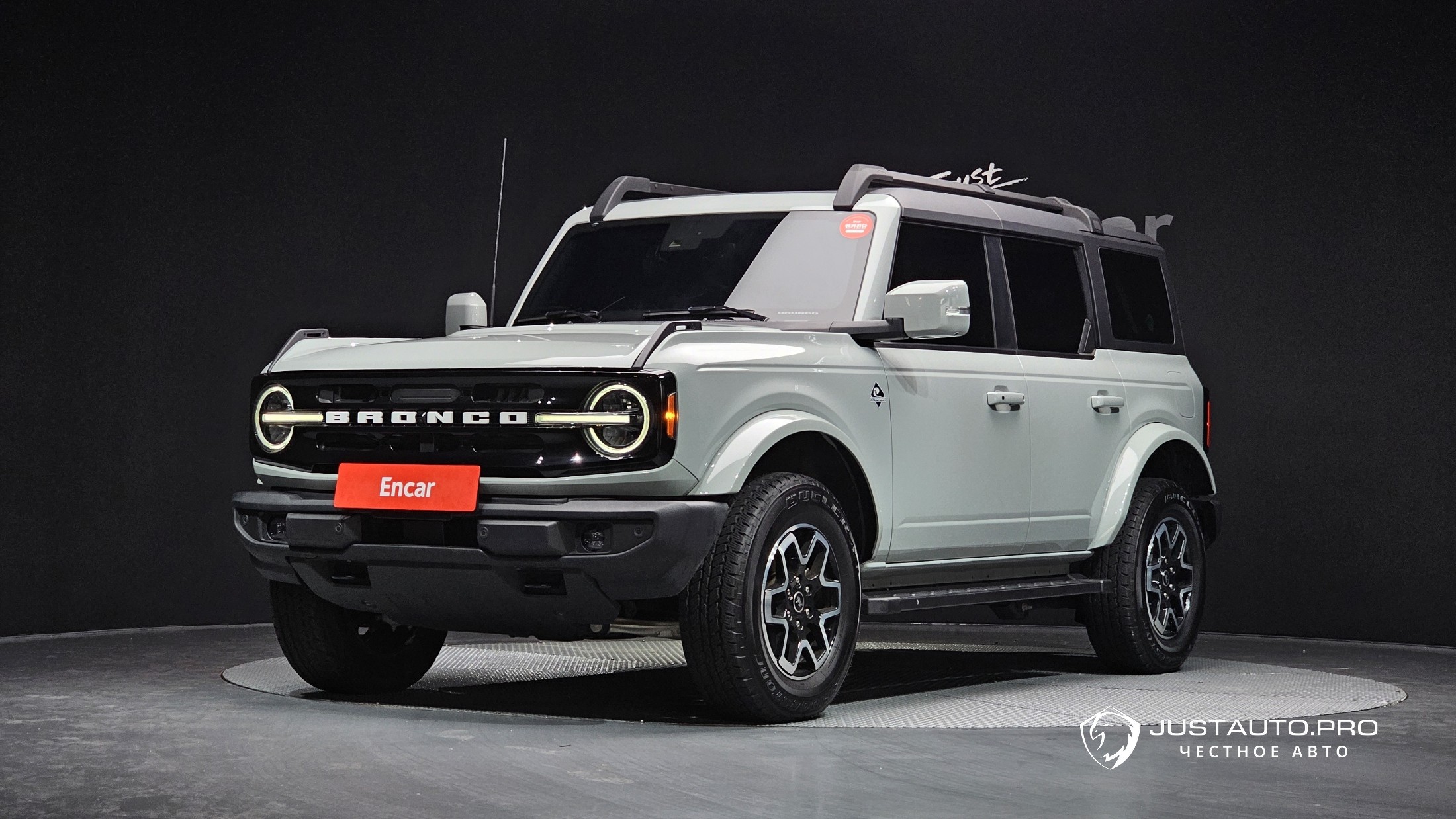 Автомобиль Ford Bronco