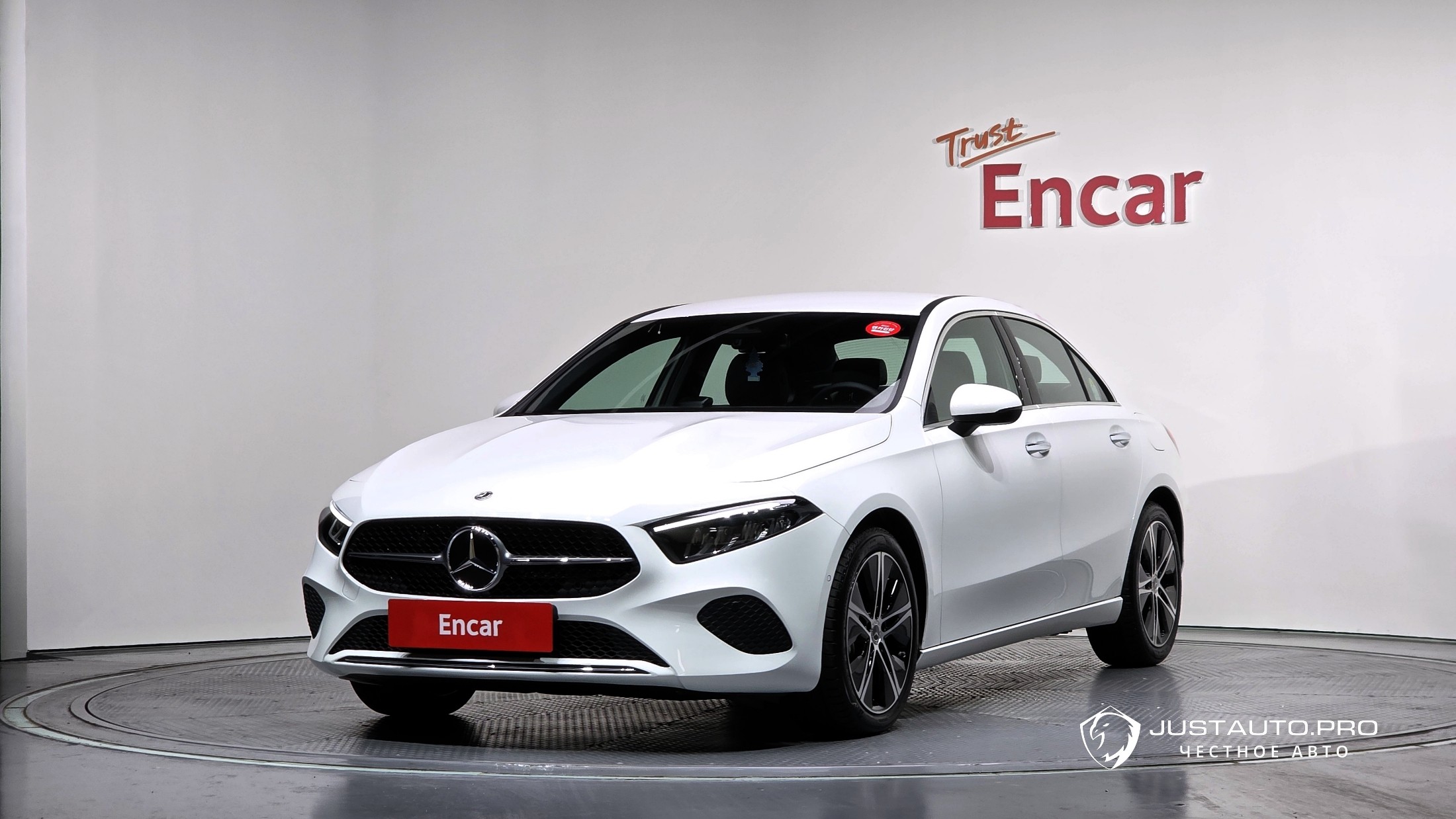 Автомобиль Mercedes-Benz A-Class