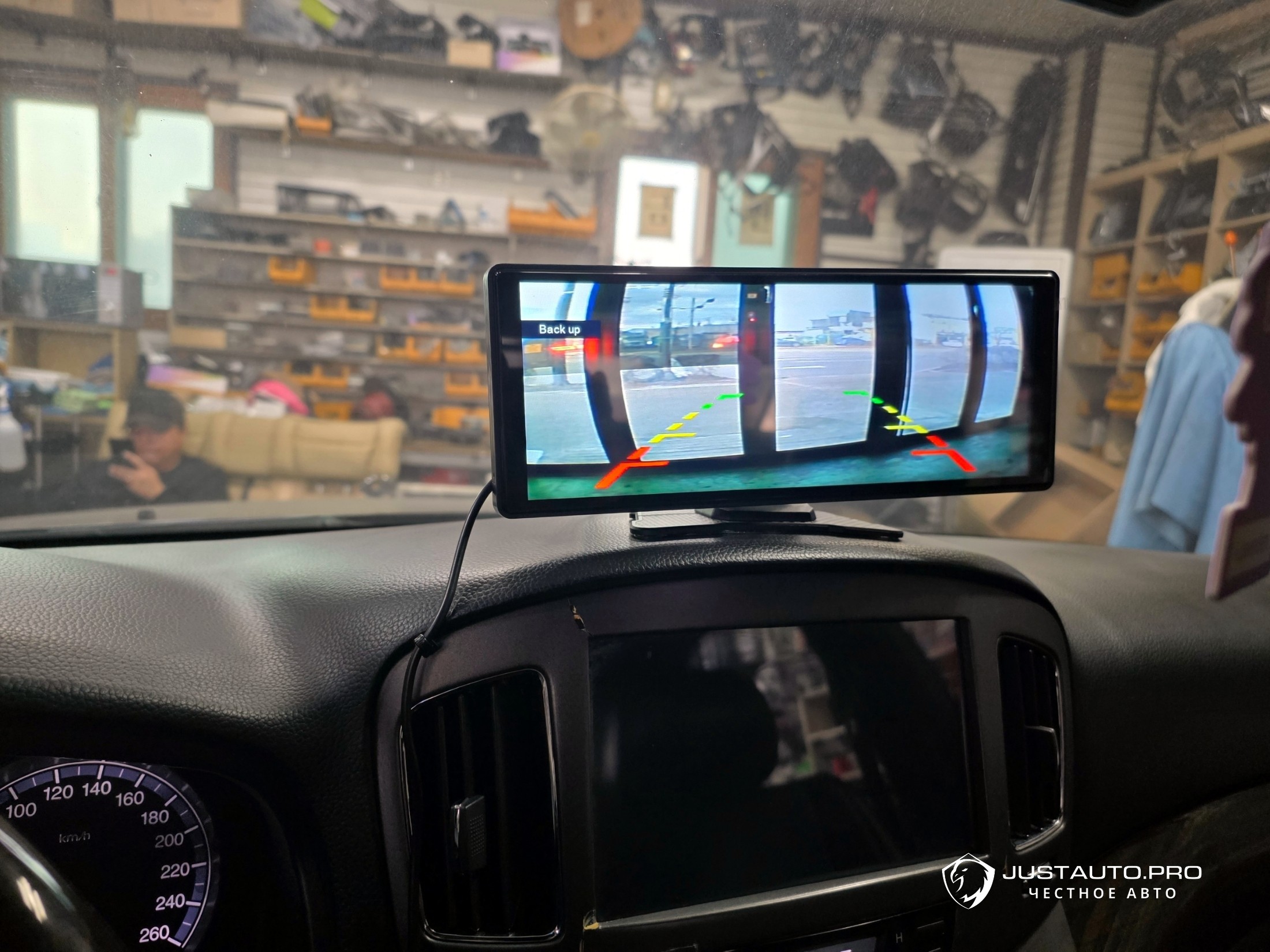 Автомобиль KG_Mobility_Ssangyong Chairman