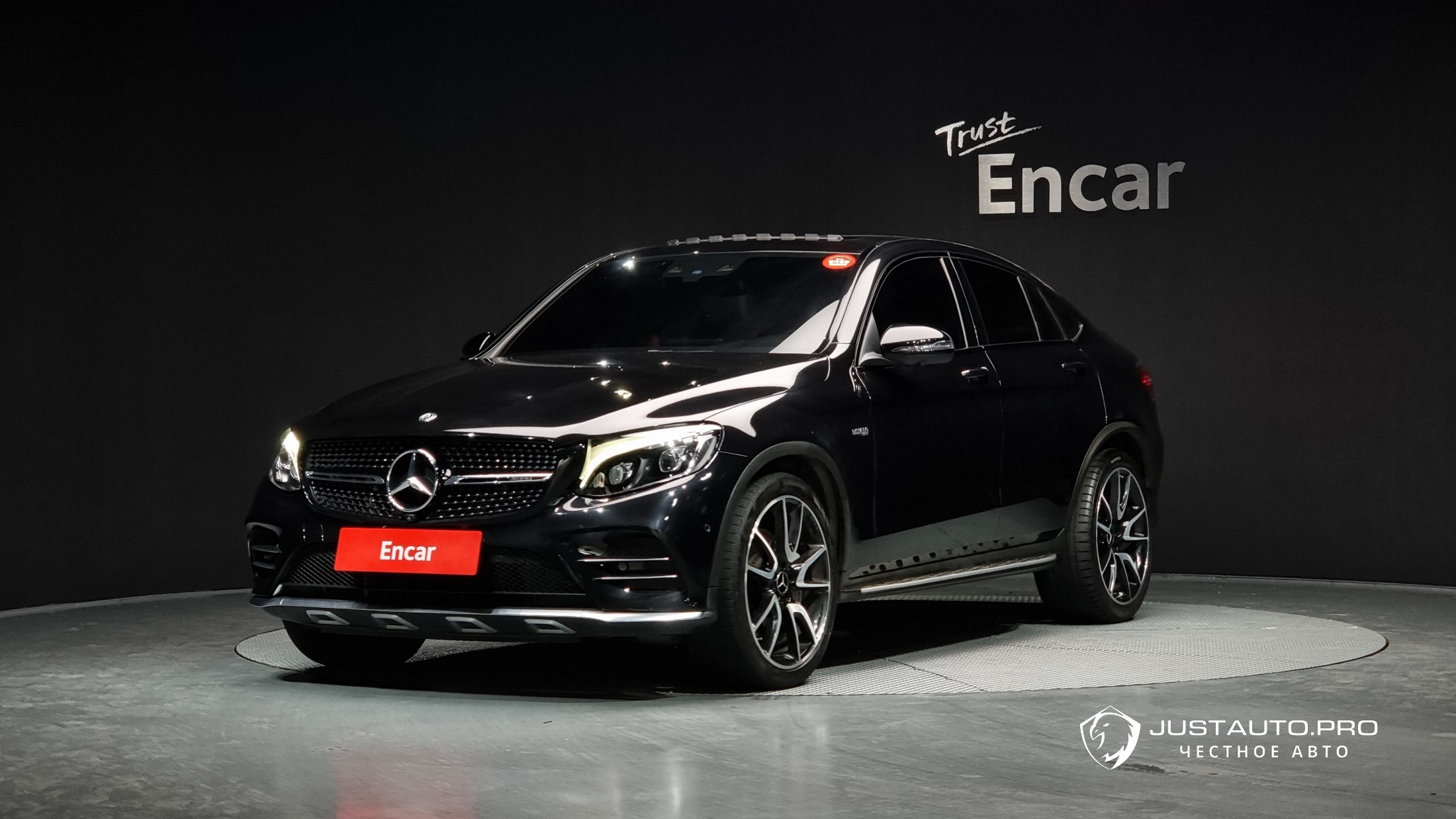 Автомобиль Mercedes-Benz GLC-Class