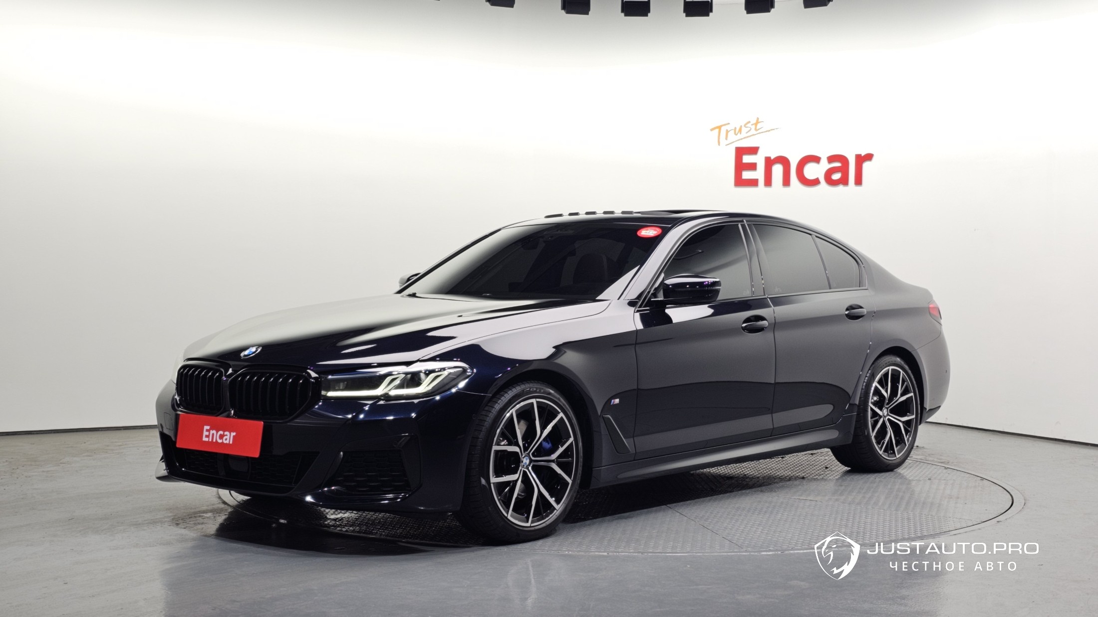 Автомобиль BMW 5-Series