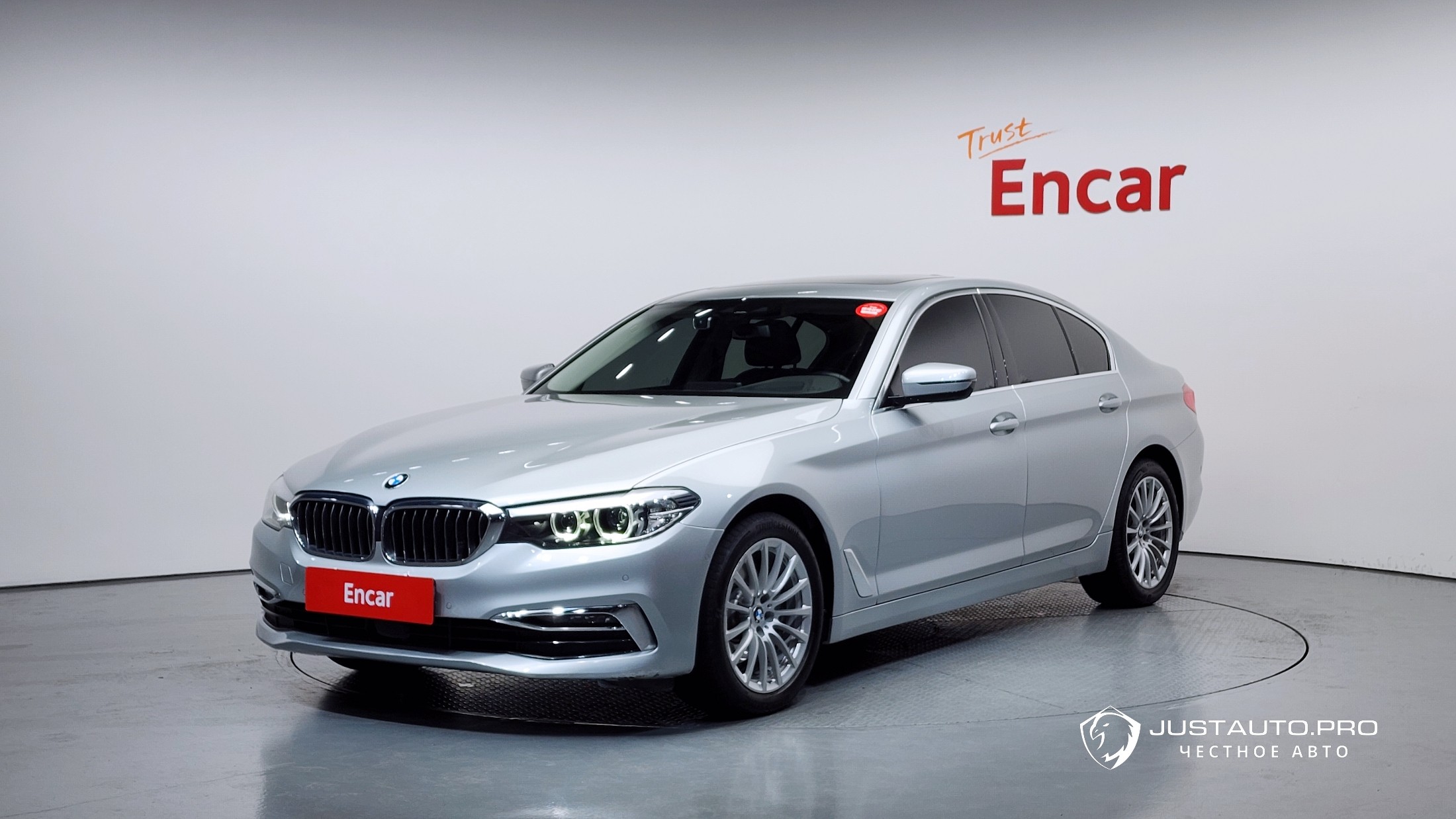 Автомобиль BMW 5-Series