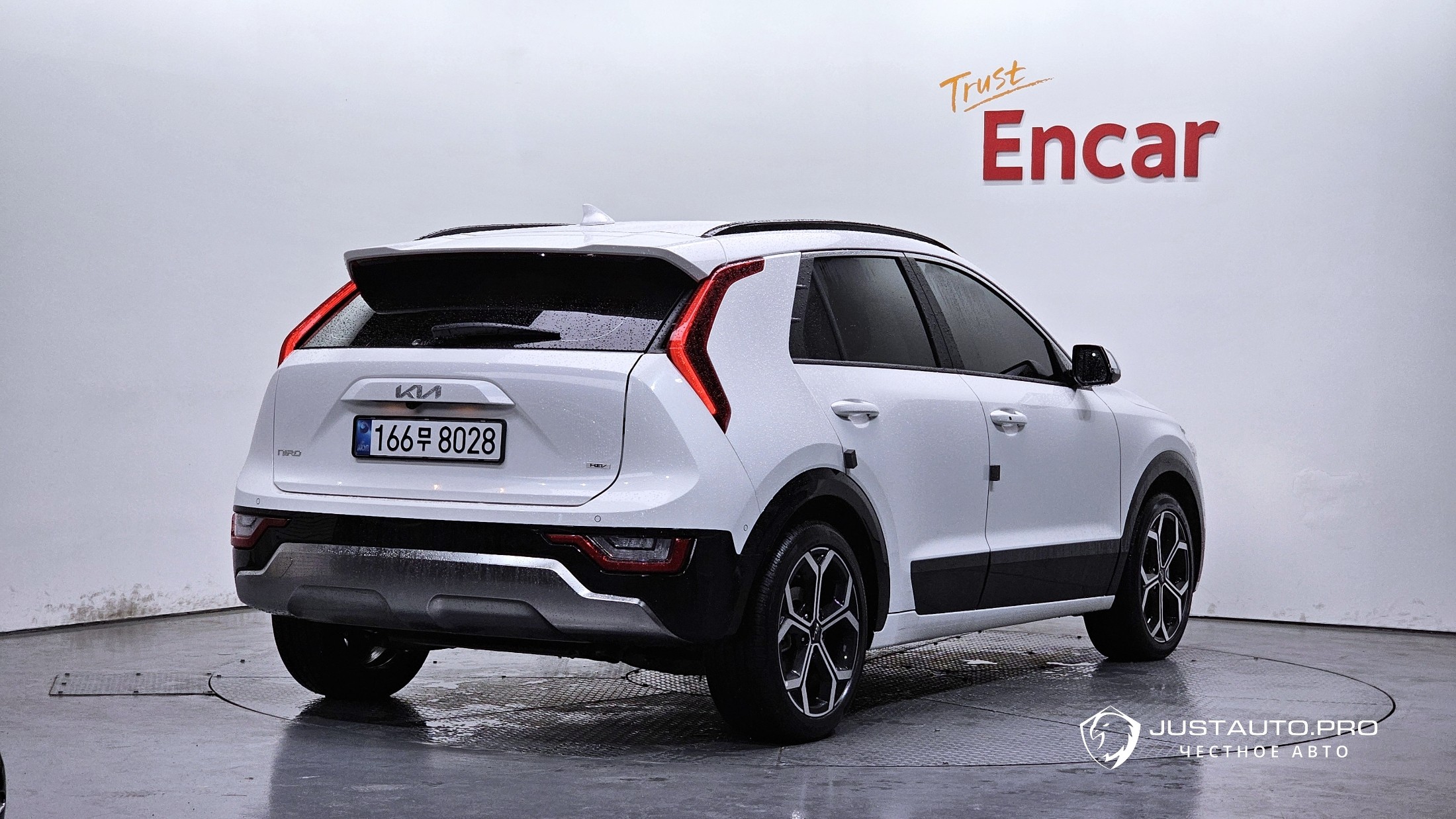 Автомобиль Kia Niro