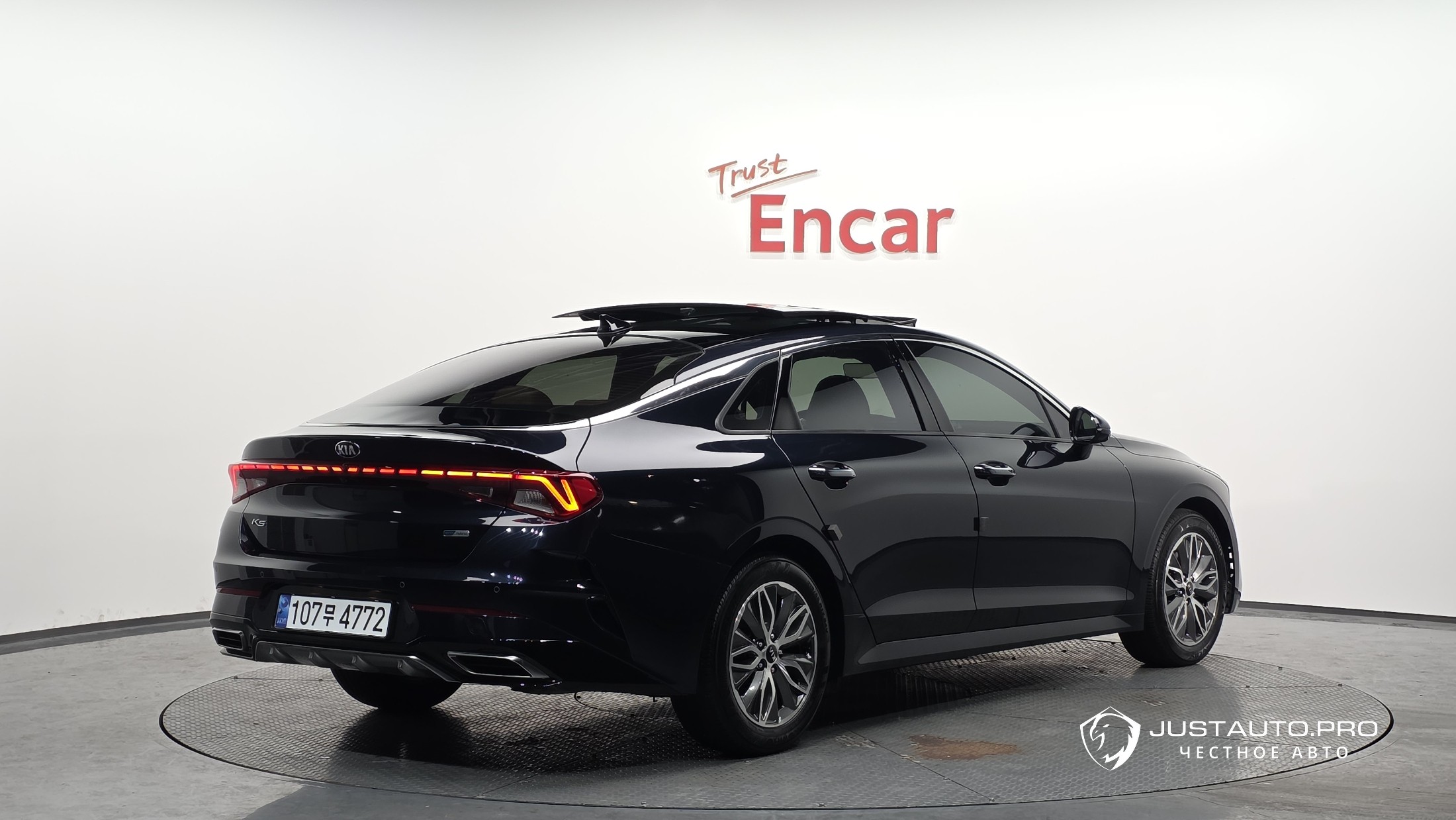 Автомобиль Kia K5