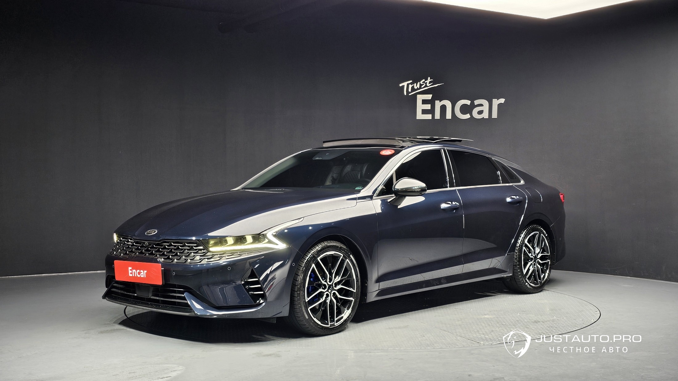 Автомобиль Kia K5