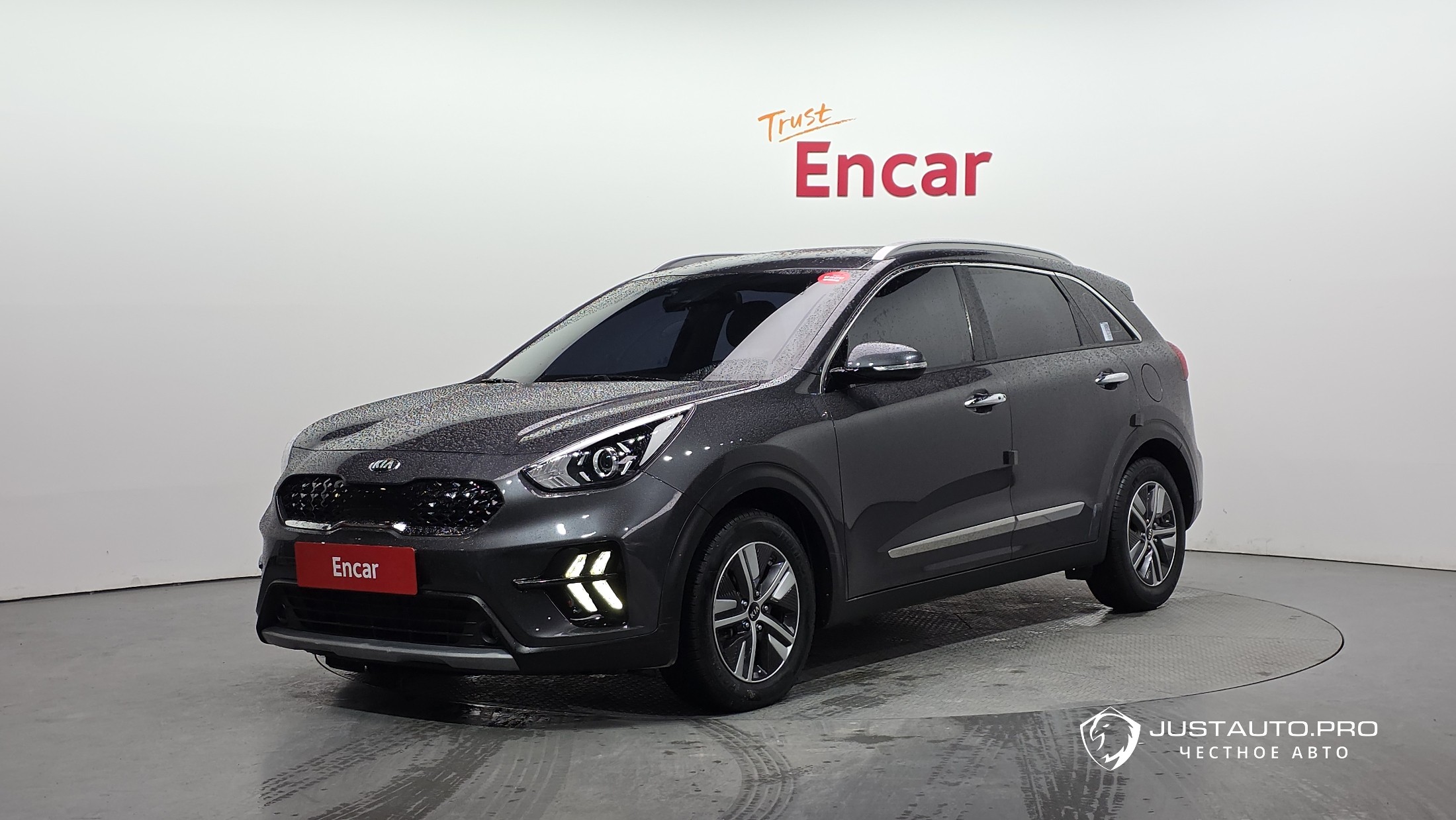 Автомобиль Kia Niro