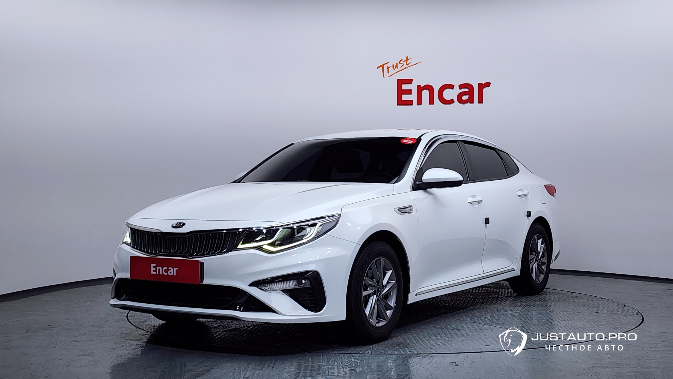 Автомобиль Kia K5