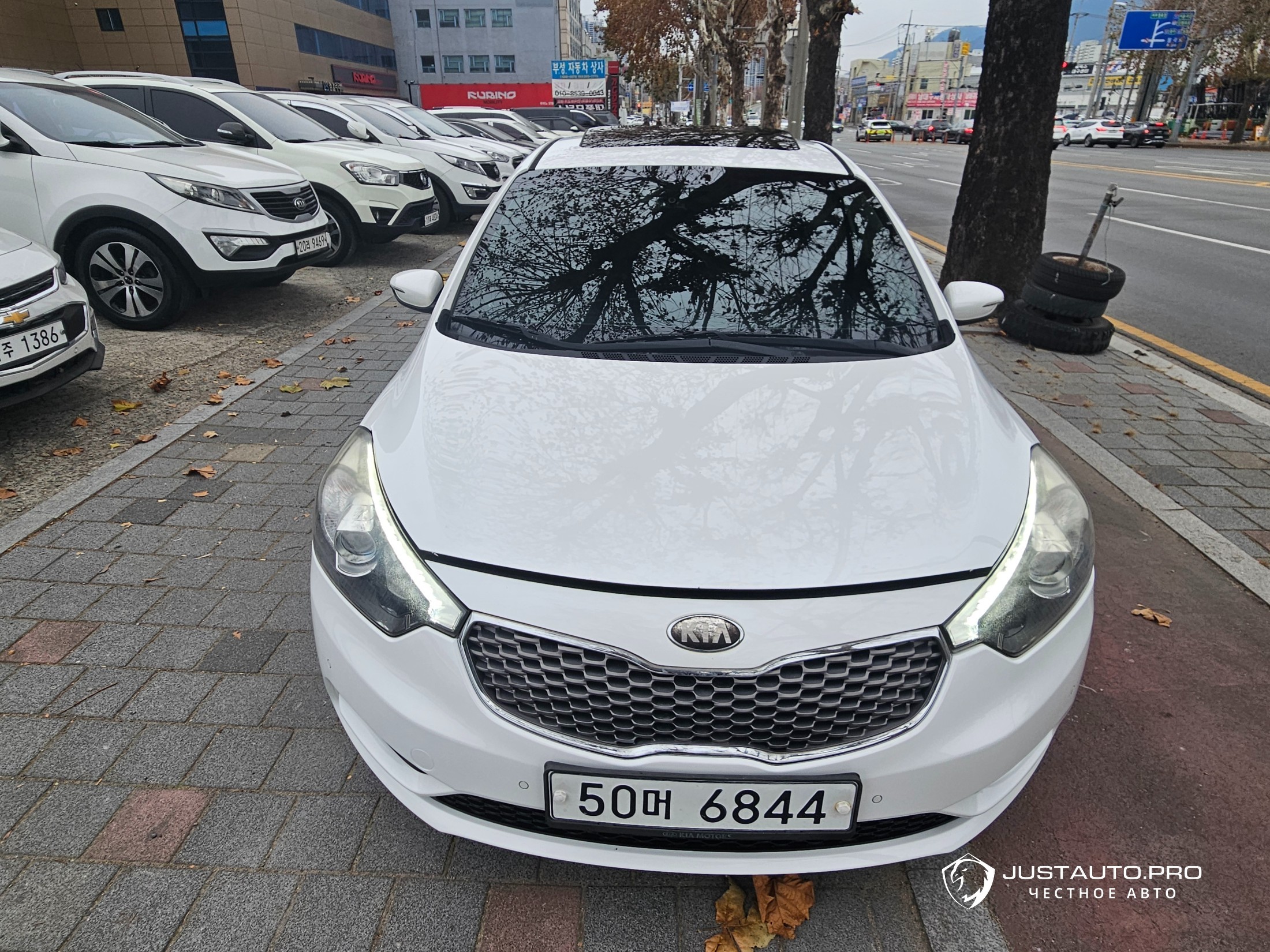 Автомобиль Kia K3