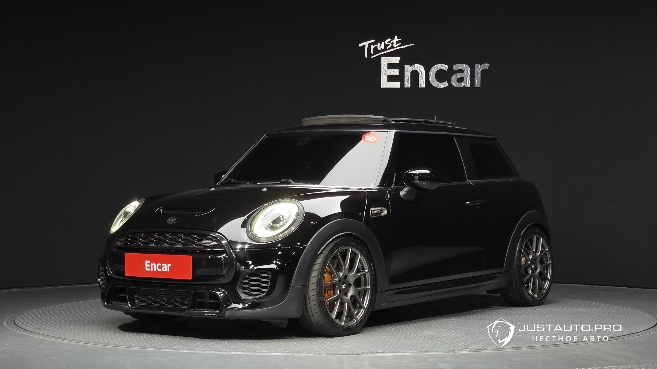 Автомобиль Mini Cooper