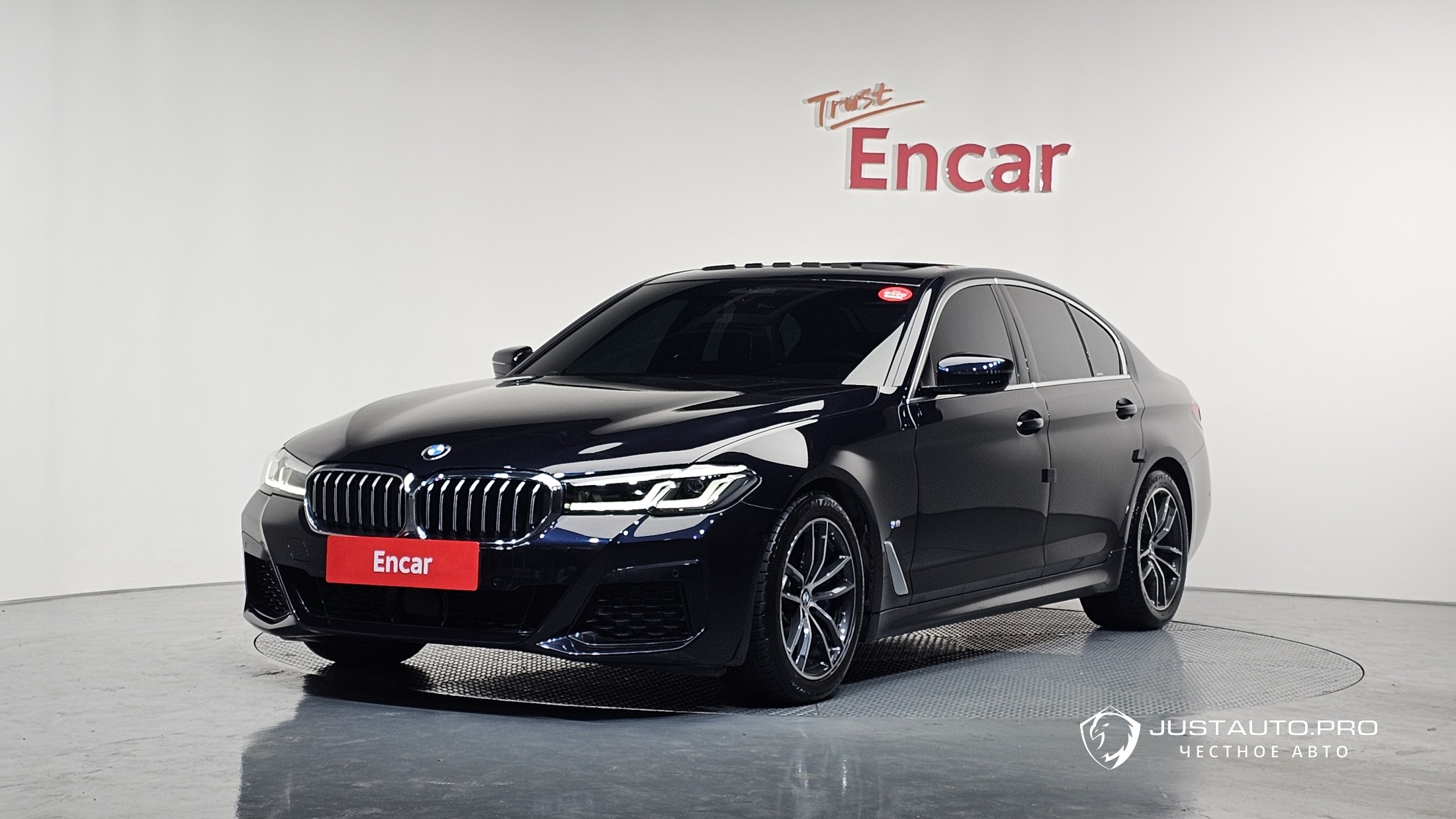 Автомобиль BMW 5-Series