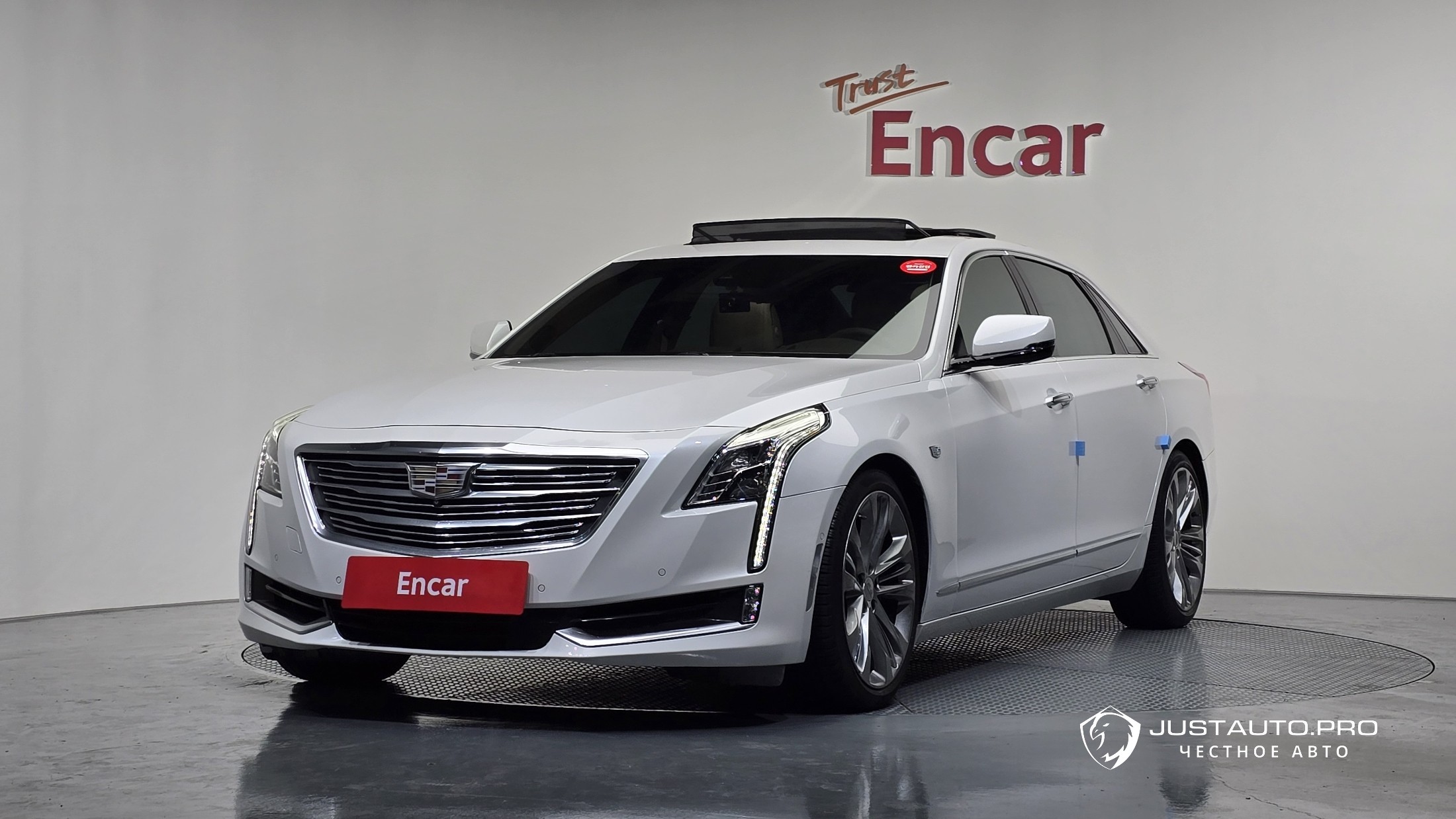 Автомобиль Cadillac CT6